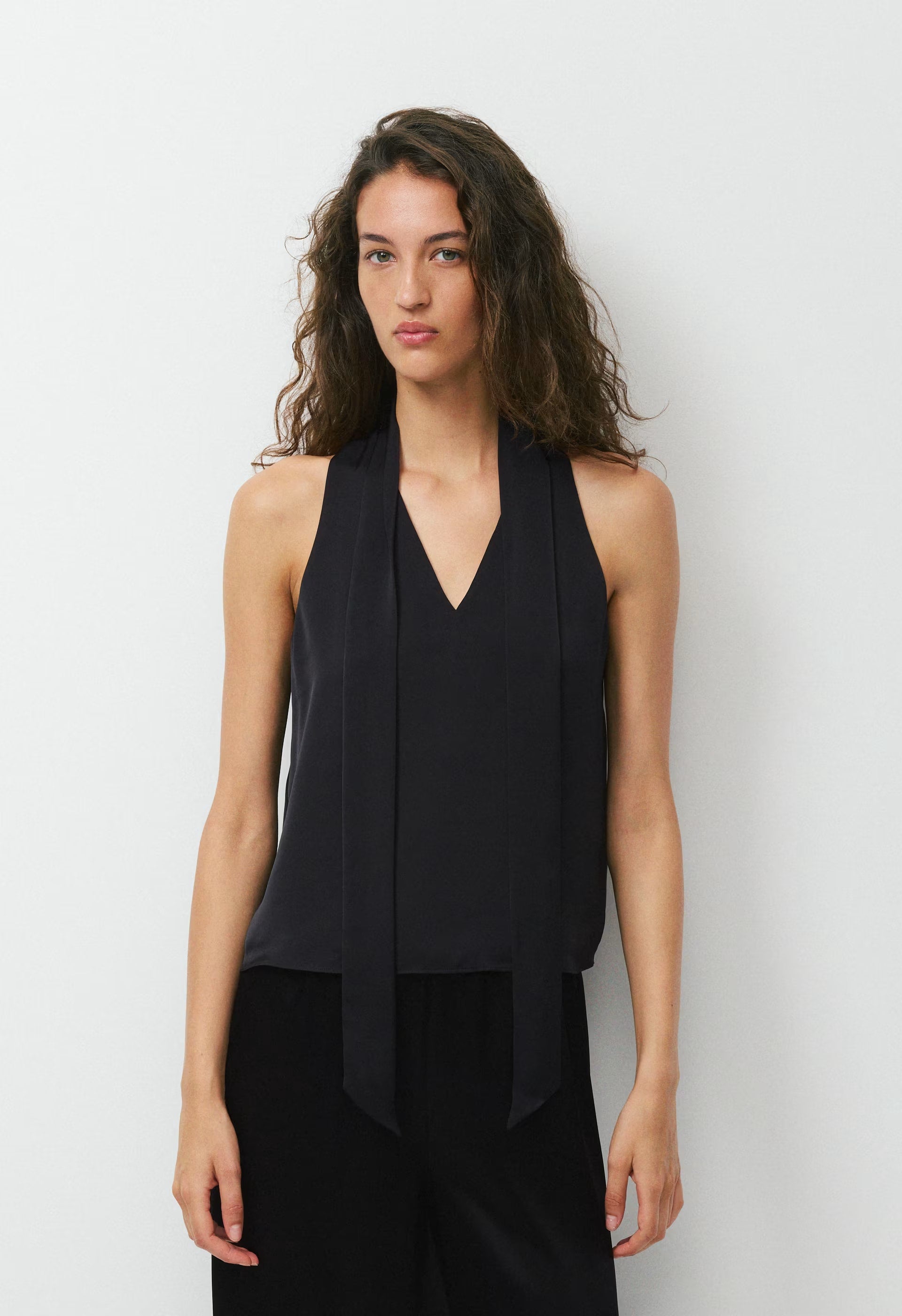 Connector Satin Top - BLACK