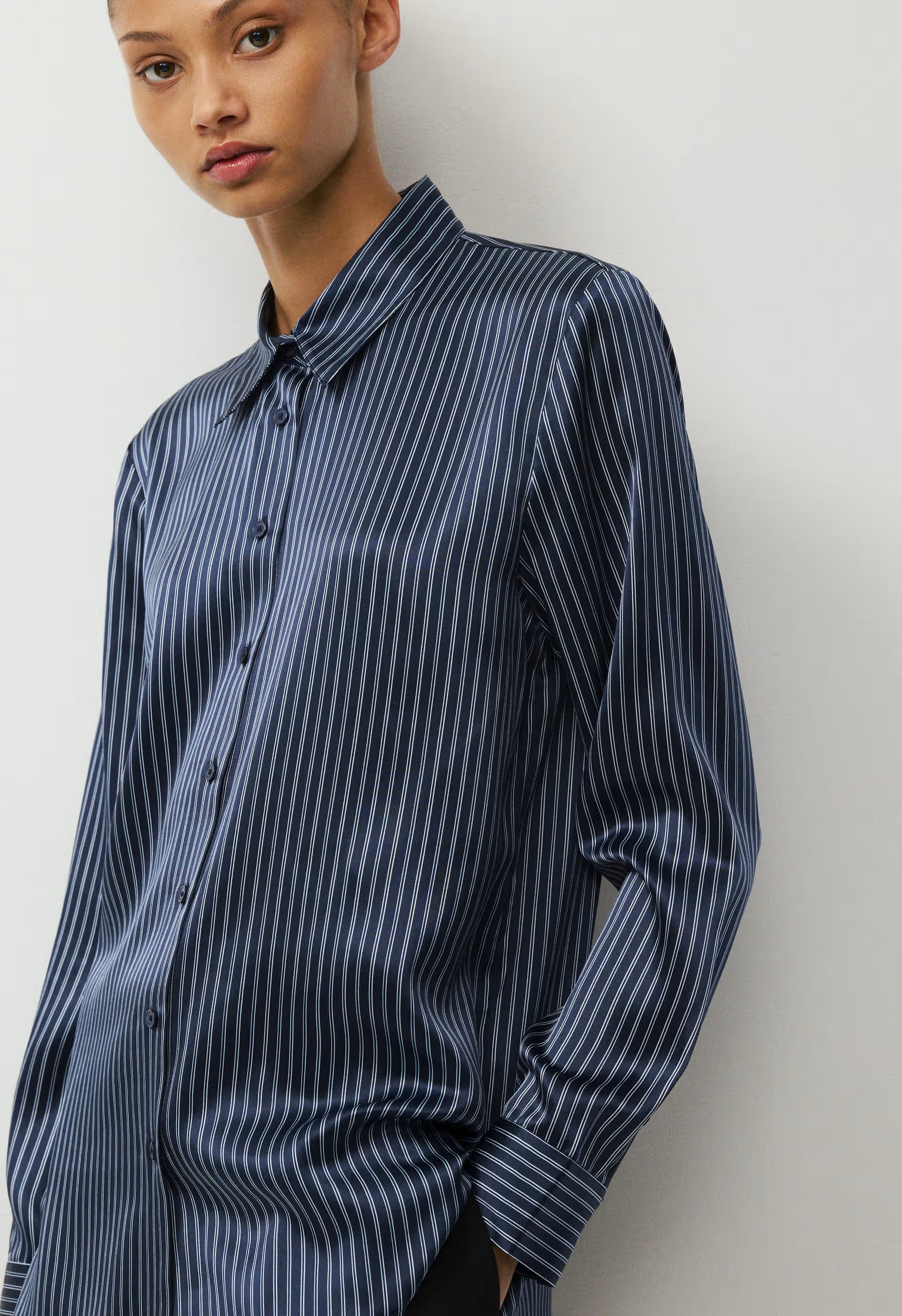 Forecast Silk Shirt - ADMRL NVY/ SSD CRM