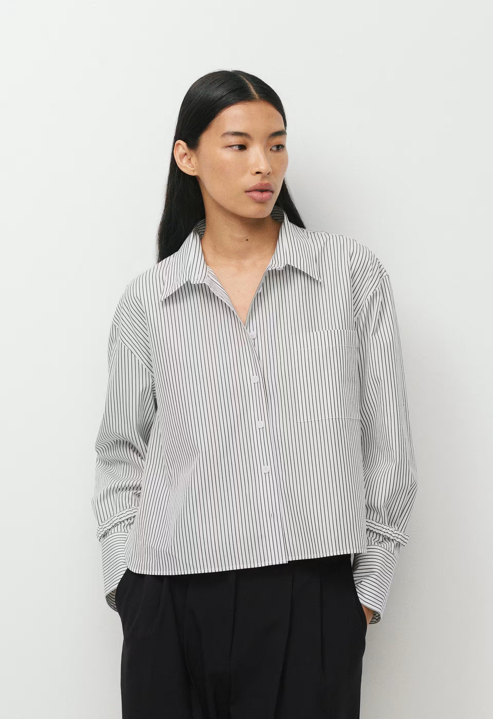 Converge Poplin Shirt - BT WHITE/ADML NAVY