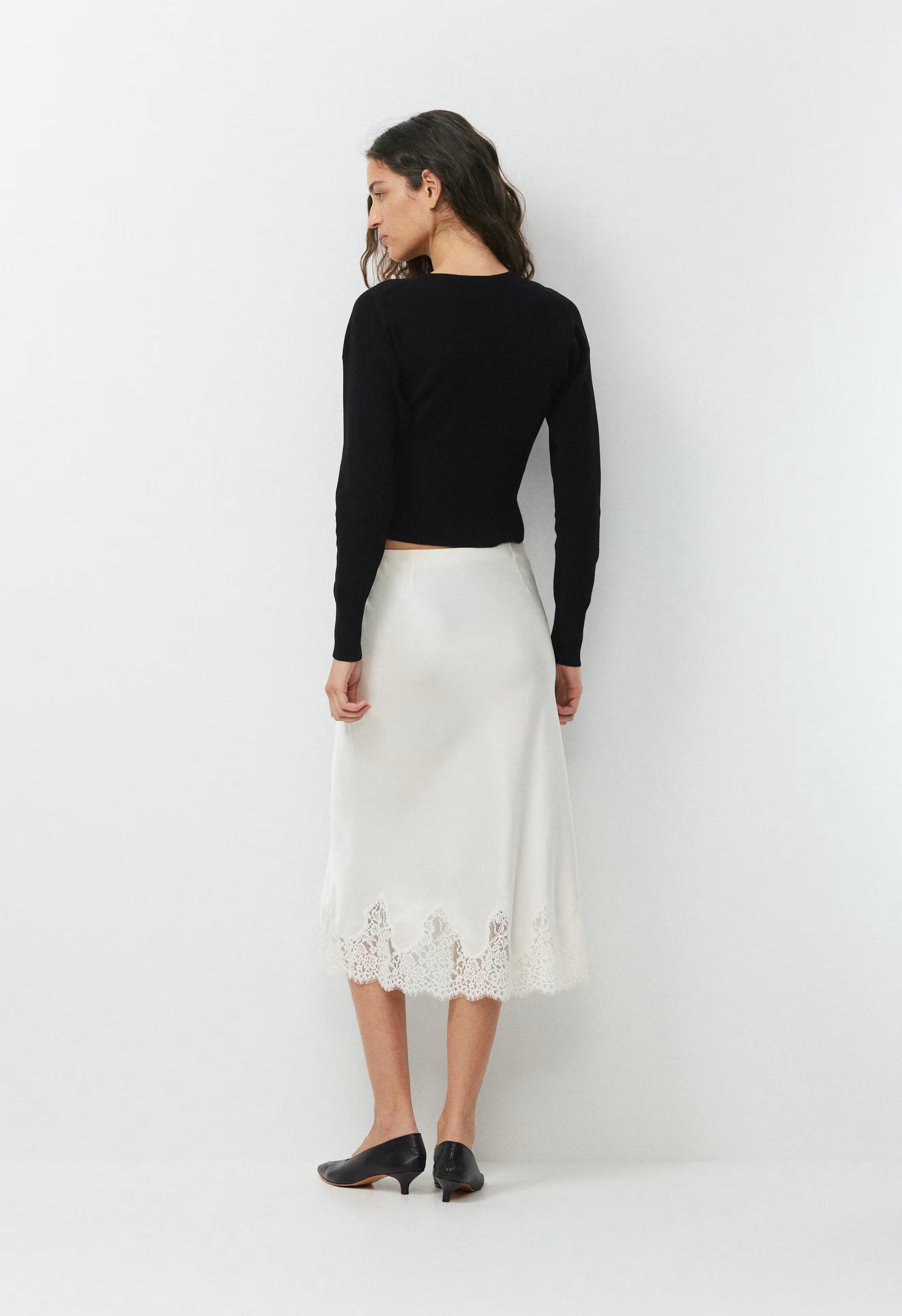 Golightly Cardigan - Wonder Yarn - BLACK