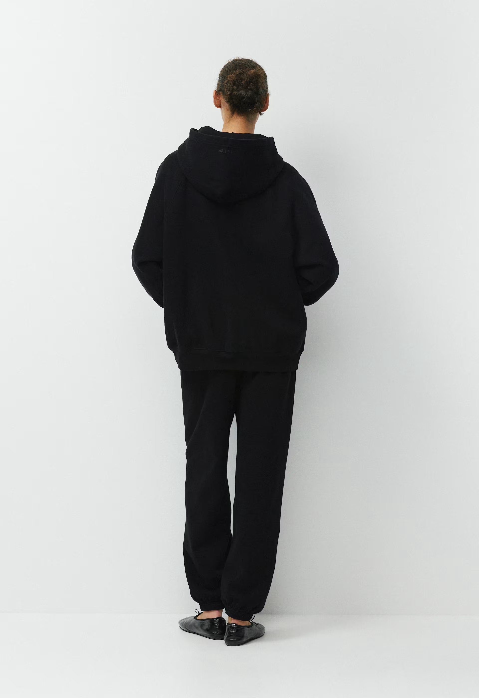 Cozy Sweatfleece Mega Raglan™ Hoodie - BLACK