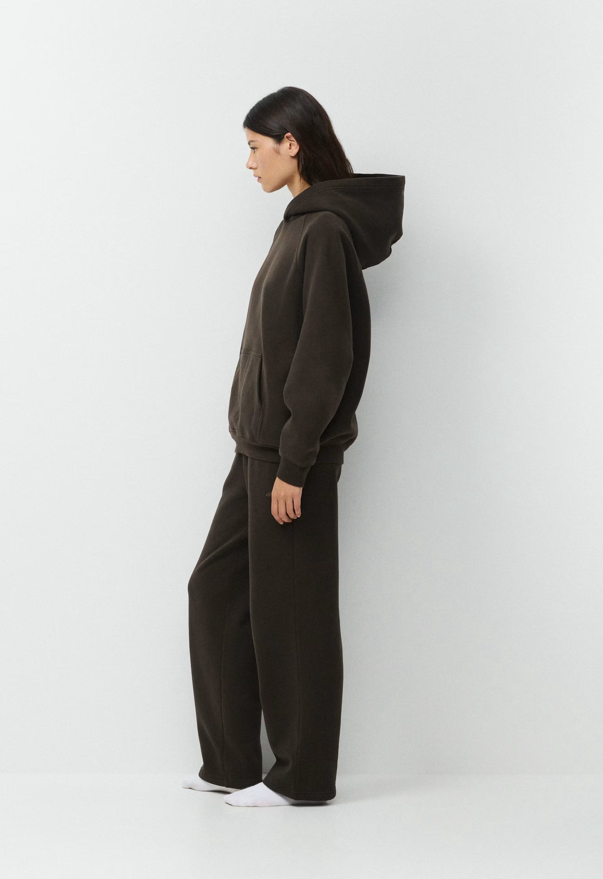 Cozy Sweatfleece Mega Raglan™ Hoodie - CACAO NIB BROWN