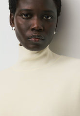 Advice Turtleneck - Wonder Yarn - LIGHT BIRCH