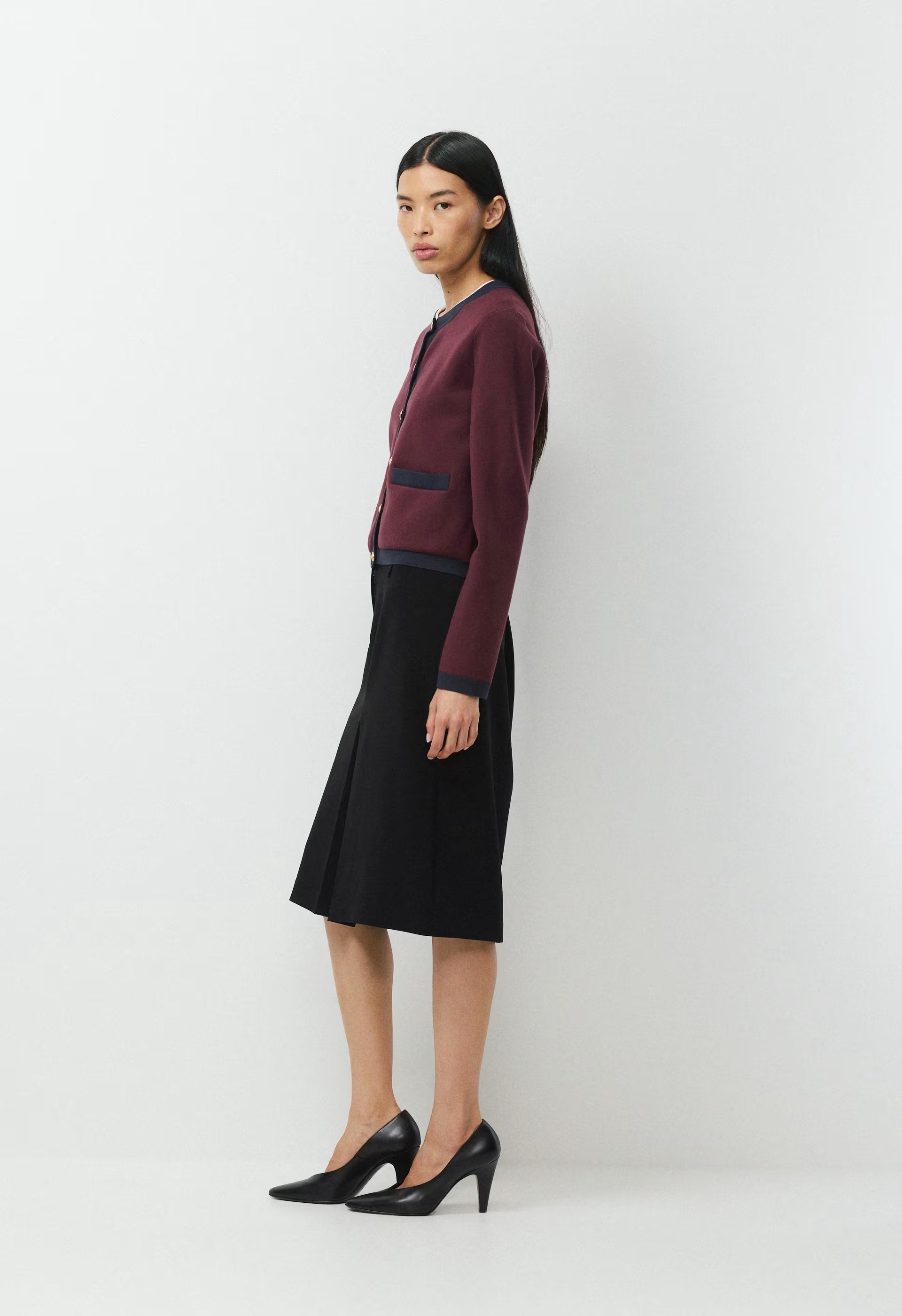 Approach Cardigan - Wonder Yarn - GL PLM/DK NGHT NVY