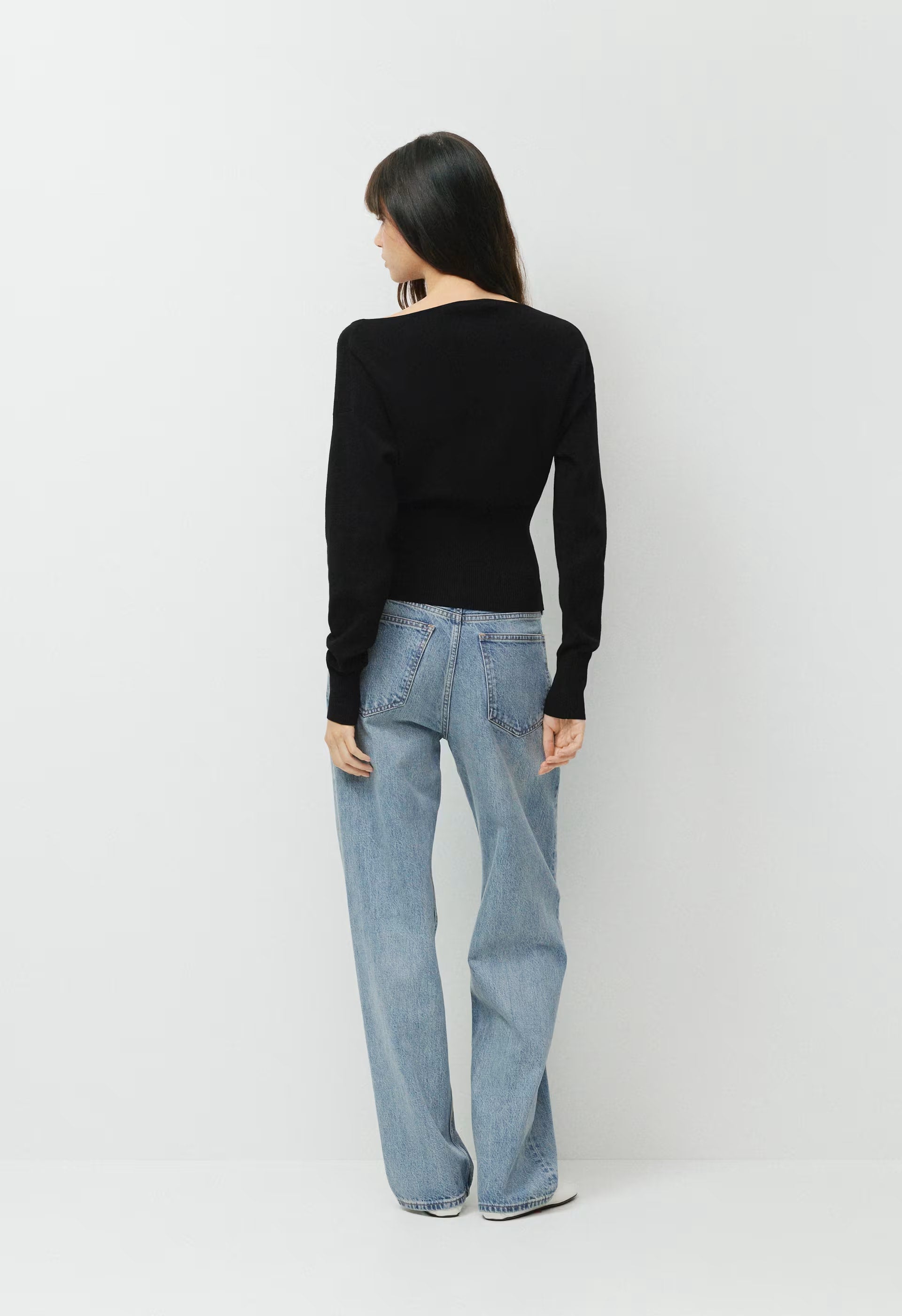 Crescendo Sweater - Wonder Yarn - BLACK