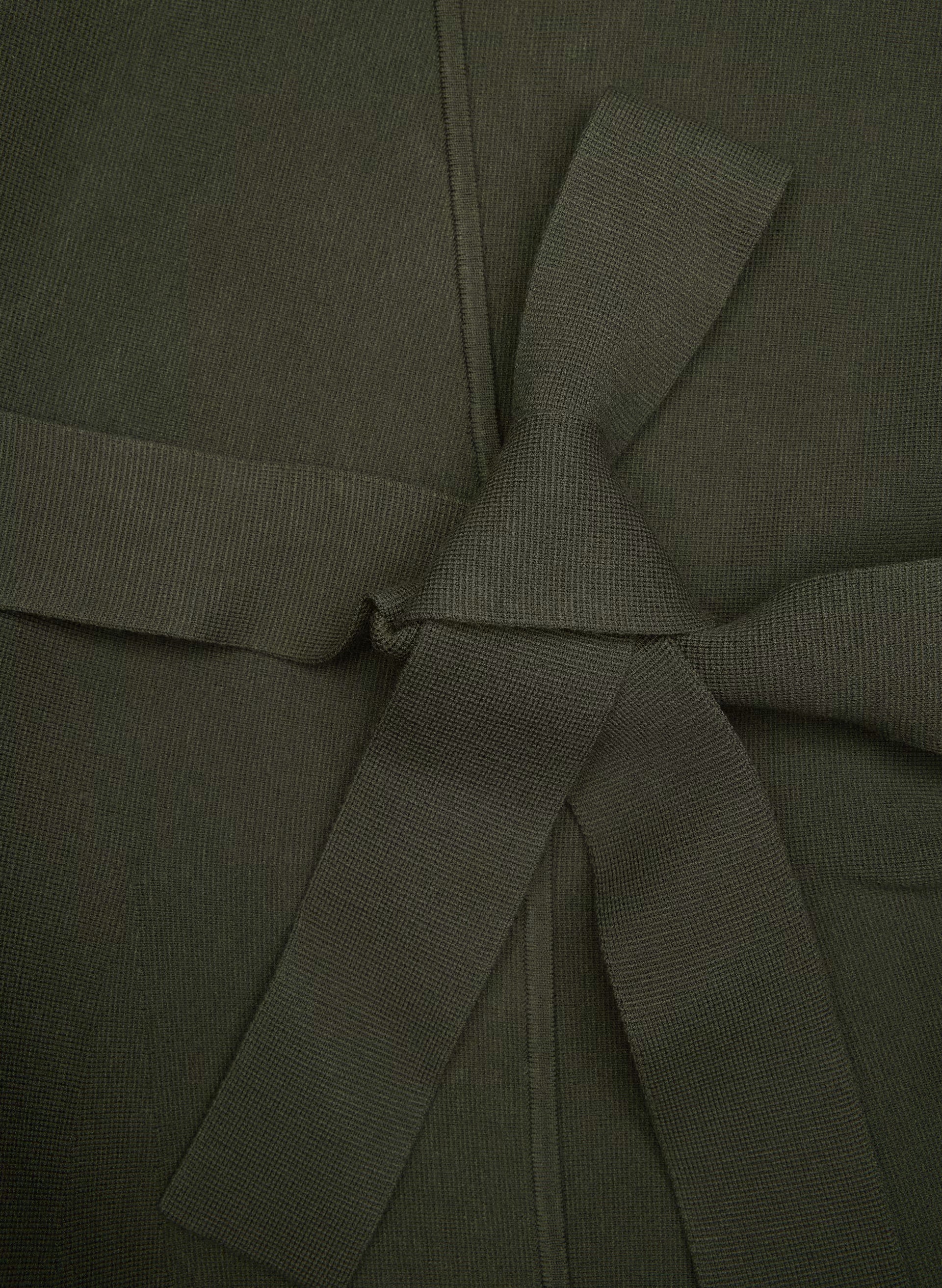 Commuro Cardigan - Wonder Yarn - FLINT GREEN