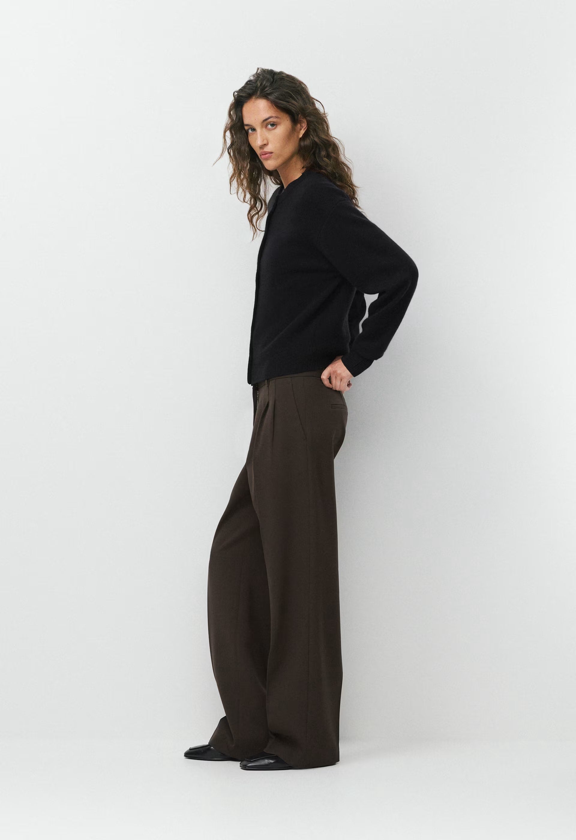 Essential Cashmere Acclaim Cardigan - BLACK