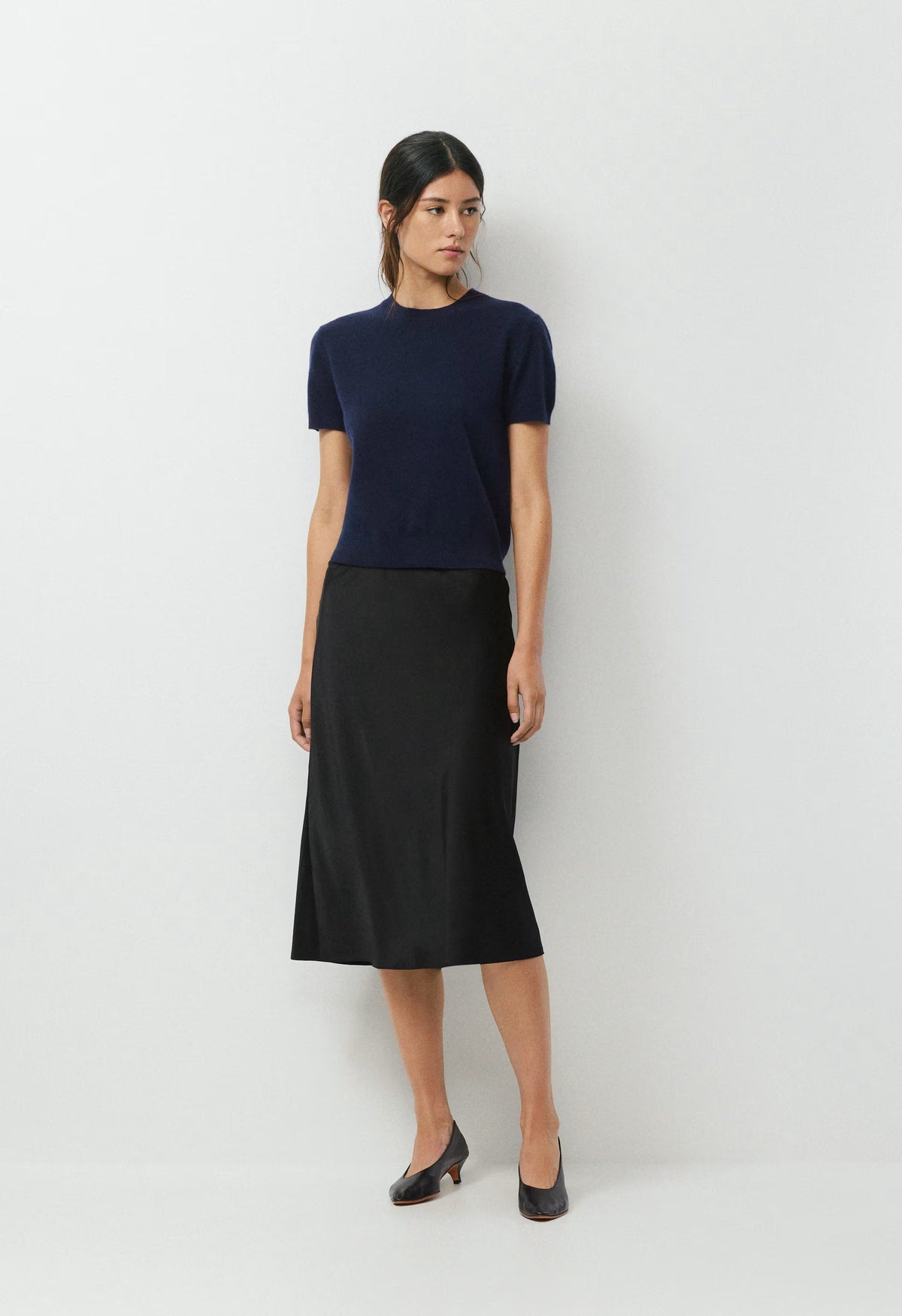 Bare Cashmere Bloor Shortsleeve Sweater - ADMIRAL NAVY