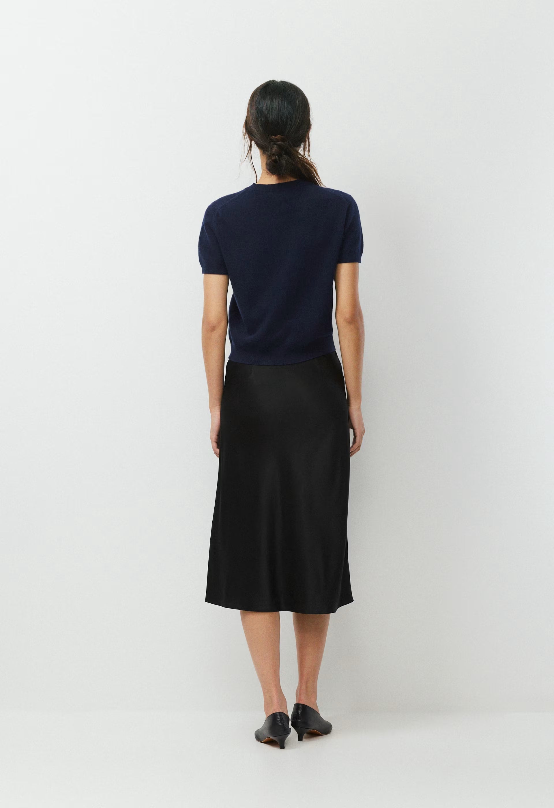 Bare Cashmere Bloor Shortsleeve Sweater - ADMIRAL NAVY