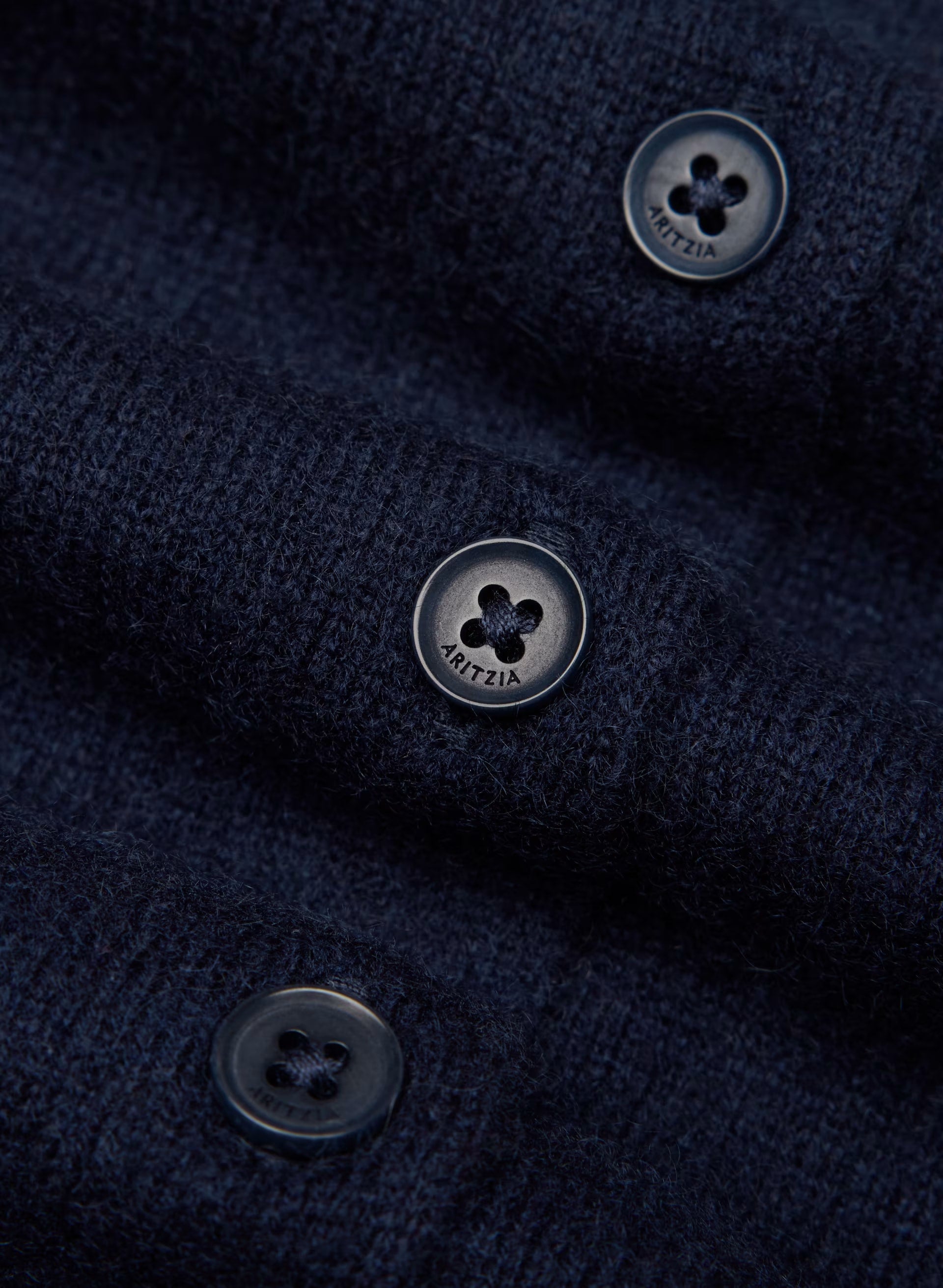 Bare Cashmere Noteworthy Shortsleeve Cardigan - ADMIRAL NAVY