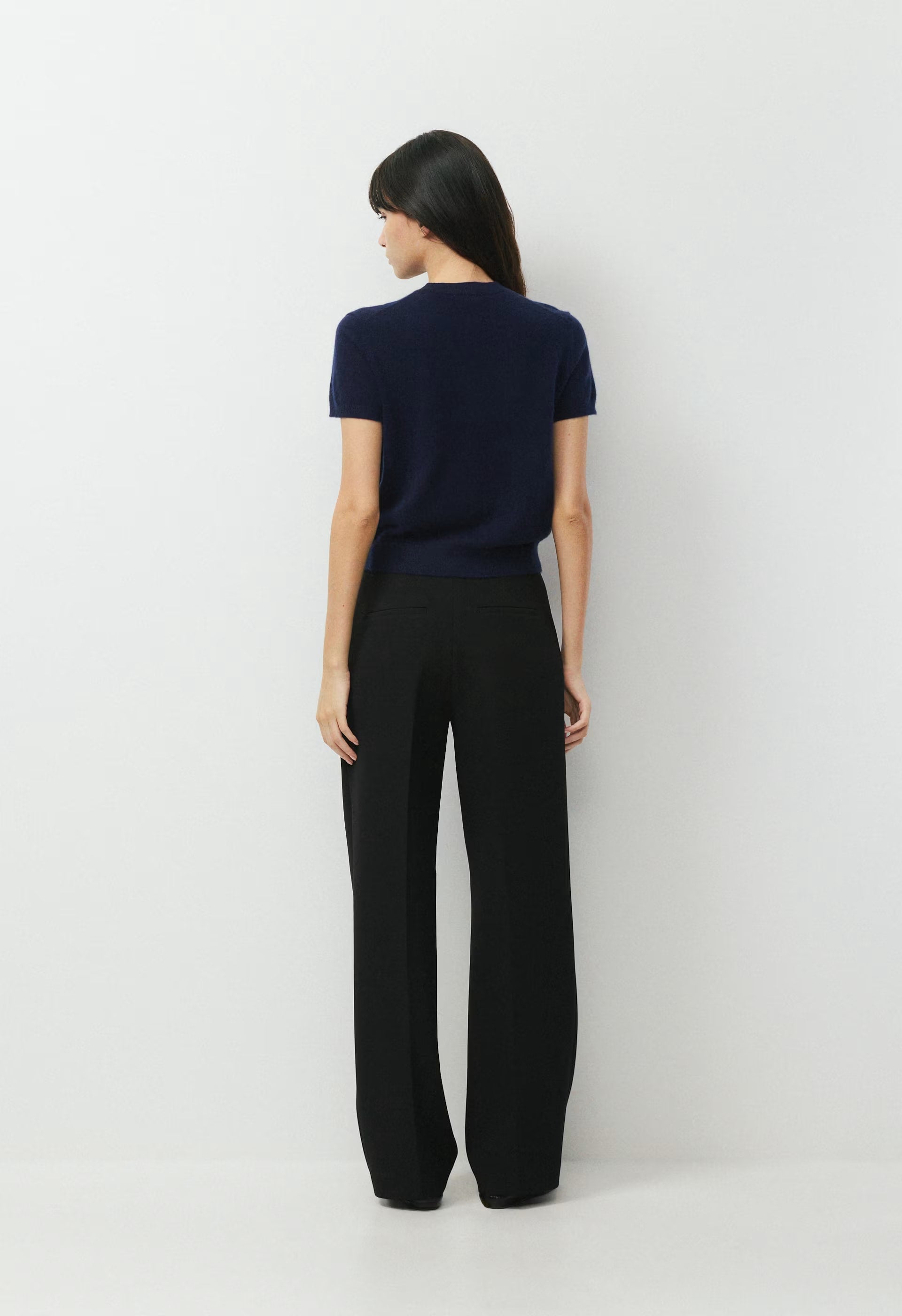Bare Cashmere Noteworthy Shortsleeve Cardigan - ADMIRAL NAVY