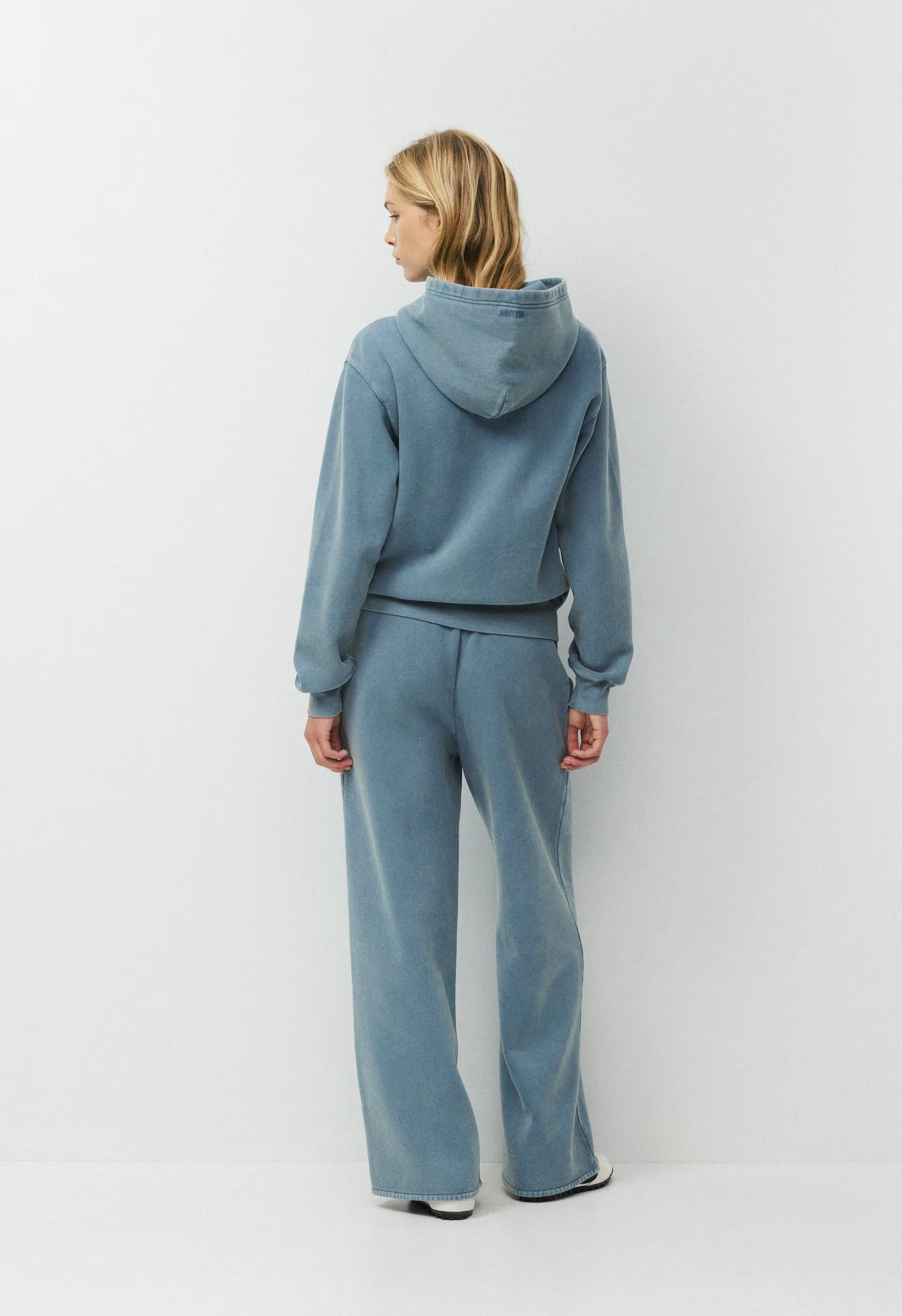Cozy Sweatfleece Perfect Hoodie - LIVED-IN BLUE MIRAGE