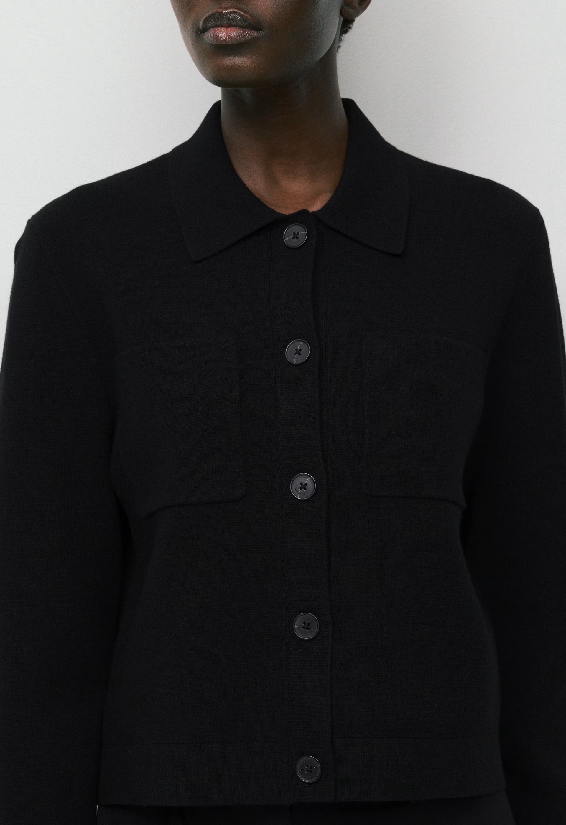 Society Cardigan - Wonder Yarn - BLACK