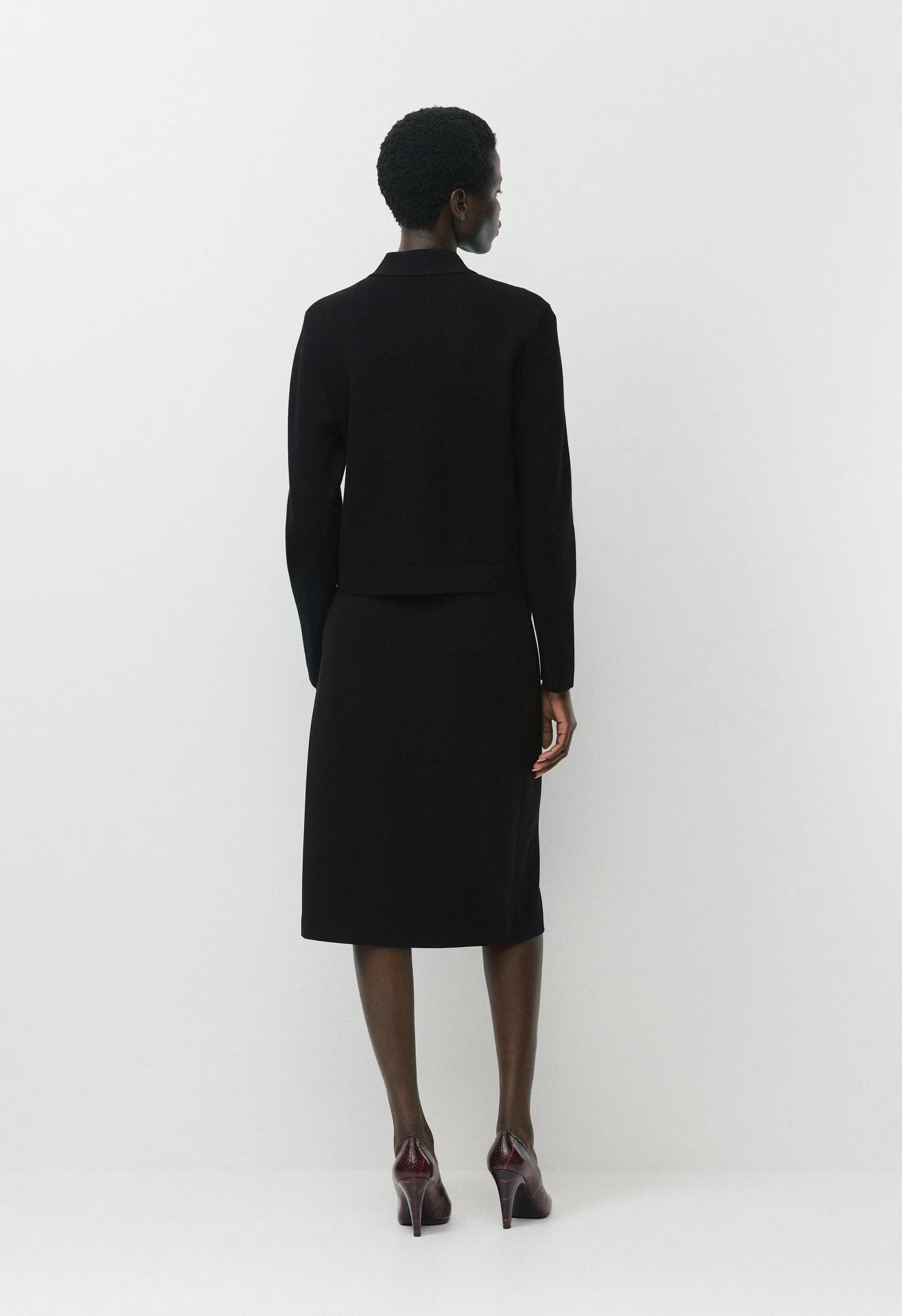 Society Cardigan - Wonder Yarn - BLACK