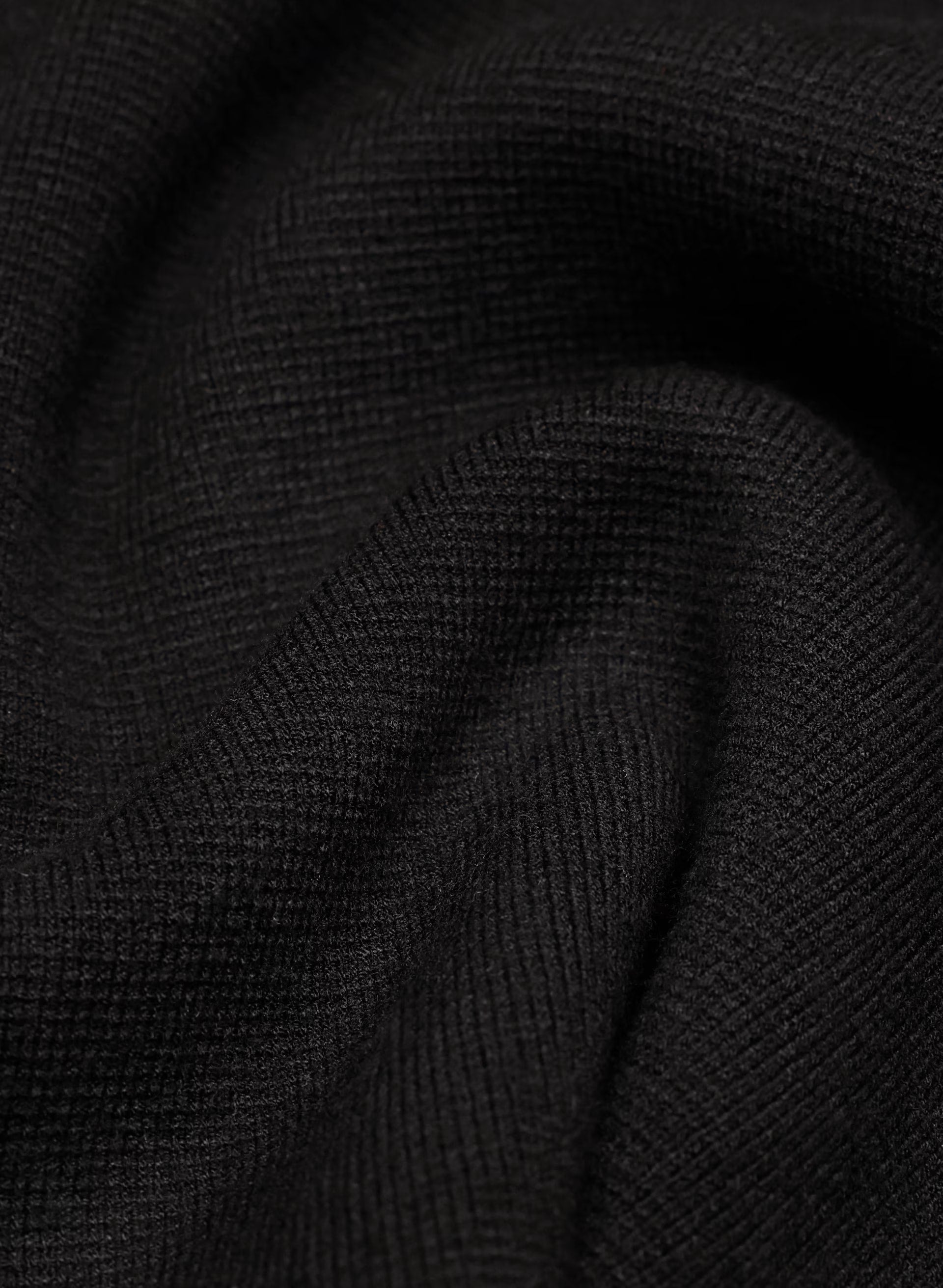 Quorum Cardigan - Wonder Yarn - BLACK