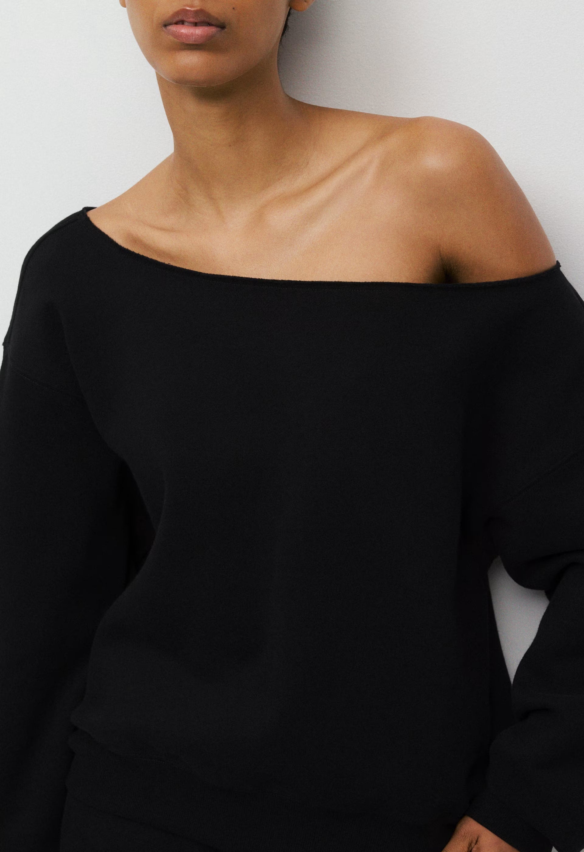 Cozy Sweatfleece BF Off-Shoulder Sweatshirt - BLACK