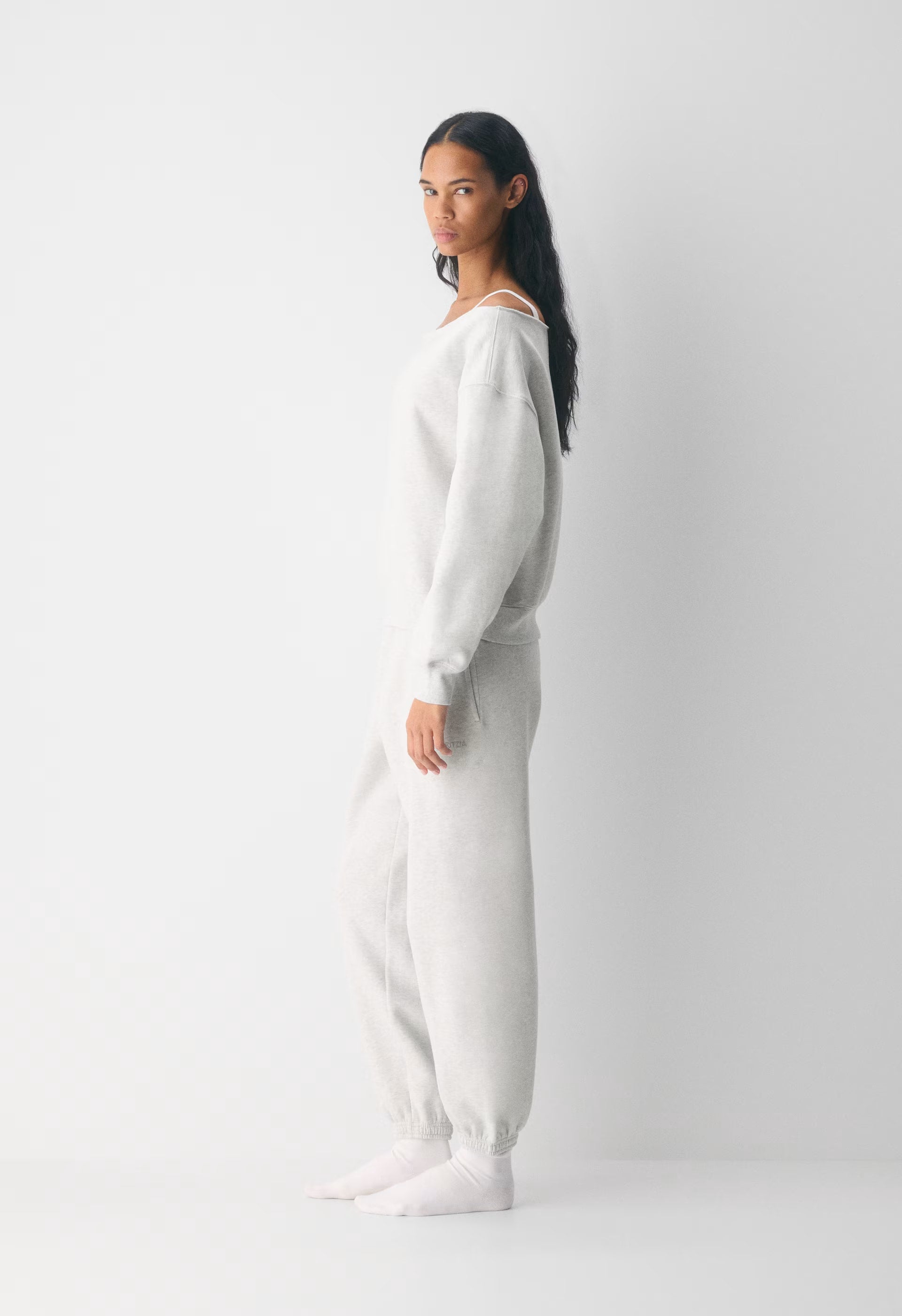 Cozy Sweatfleece BF Off-Shoulder Sweatshirt - HEATHER CLOUD WHITE