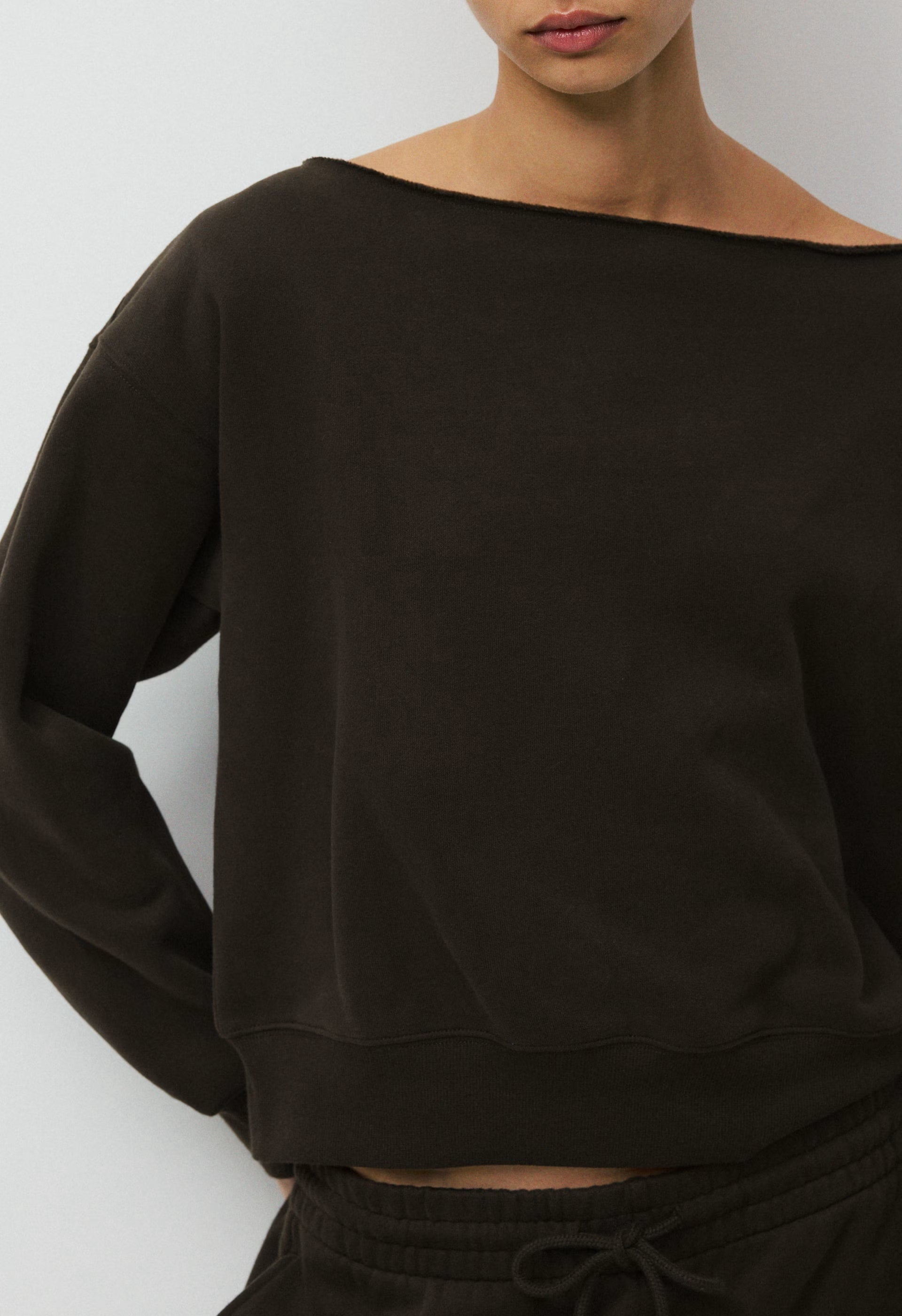 Cozy Sweatfleece BF Off-Shoulder Sweatshirt - CACAO NIB BROWN