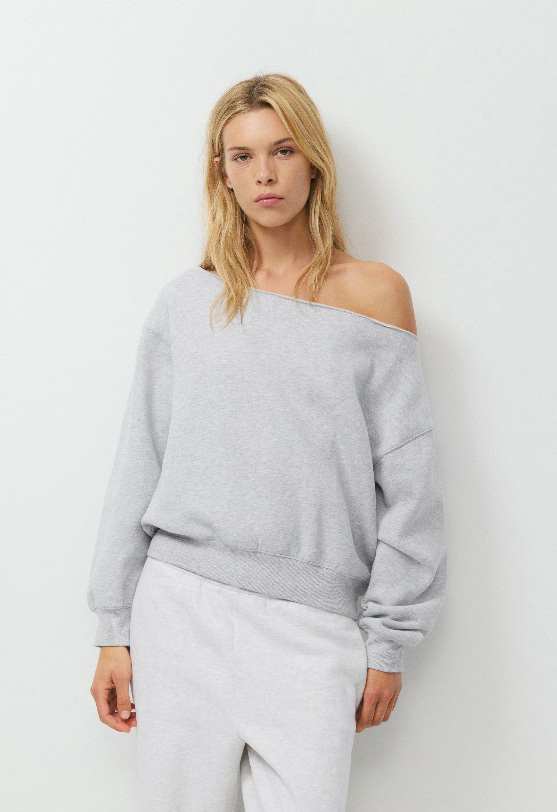 Cozy Sweatfleece BF Off-Shoulder Sweatshirt - HEATHER CHROME