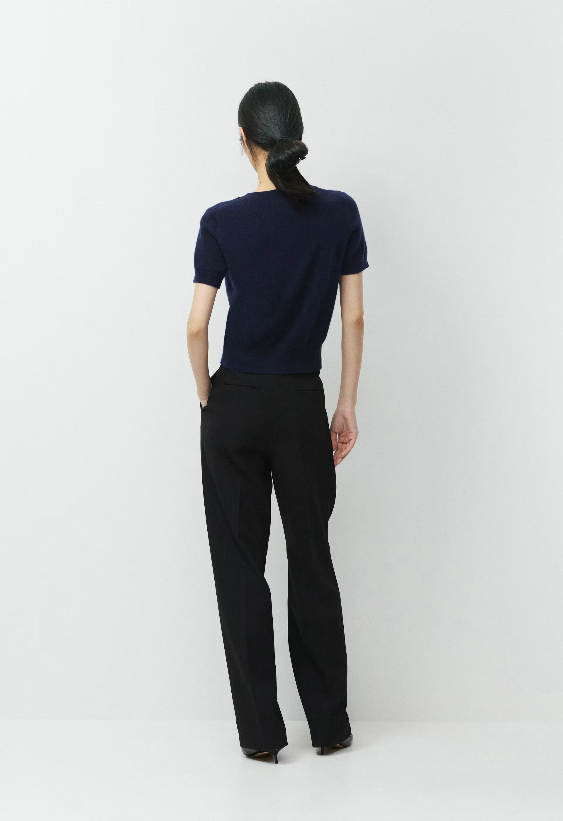 Bare Cashmere Patron Sweater - ADMIRAL NAVY