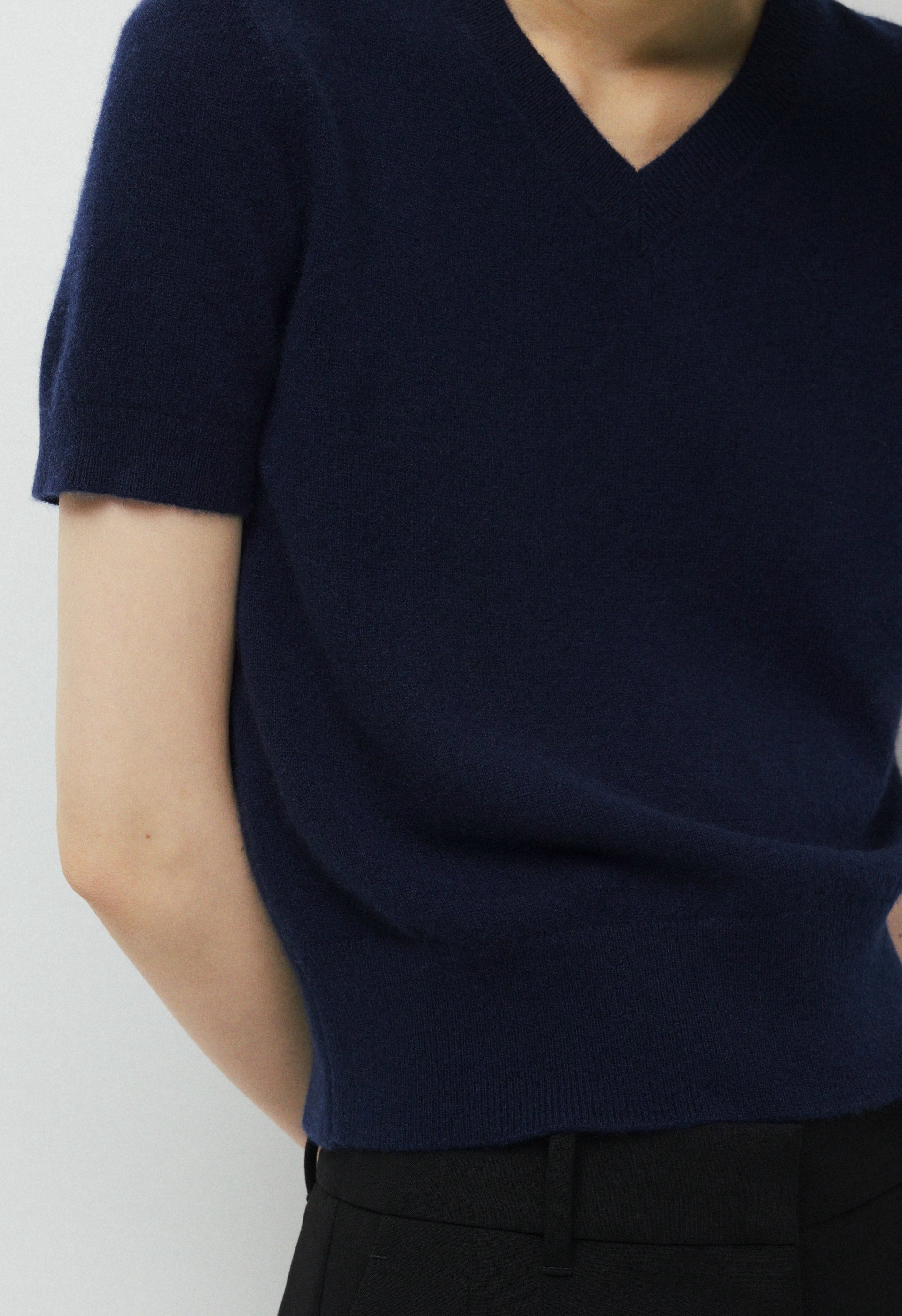 Bare Cashmere Patron Sweater - ADMIRAL NAVY