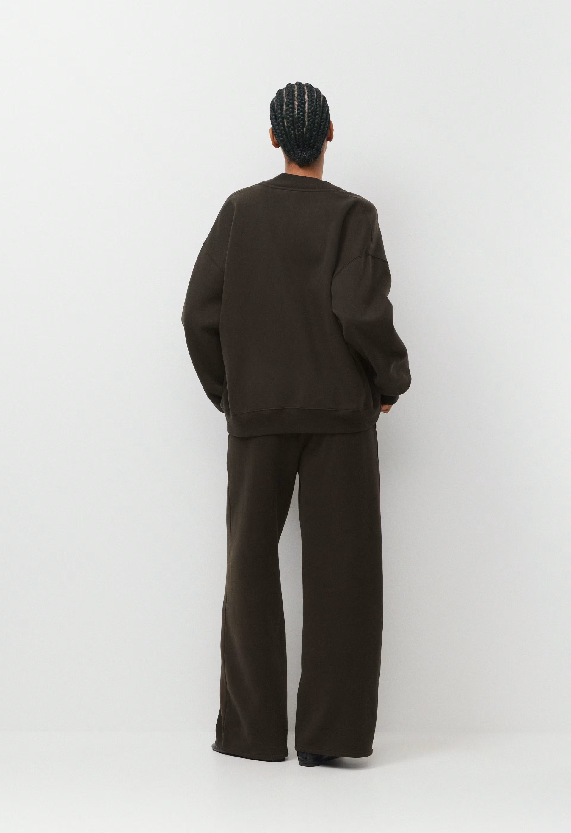 Cozy Sweatfleece Mega V-Neck Sweatshirt - CACAO NIB BROWN