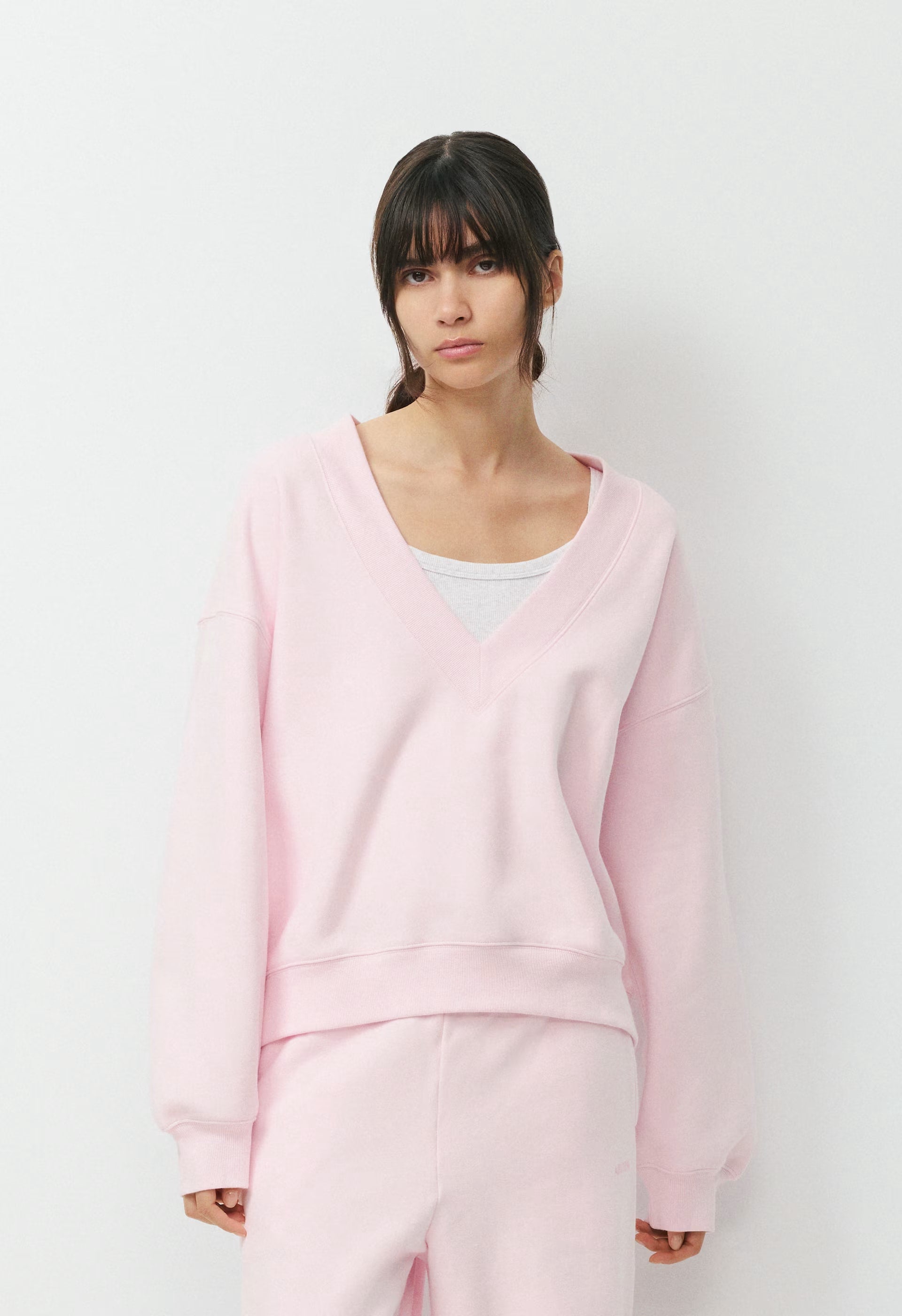 Cozy Sweatfleece Mega V-Neck Sweatshirt - MAGNOLIA