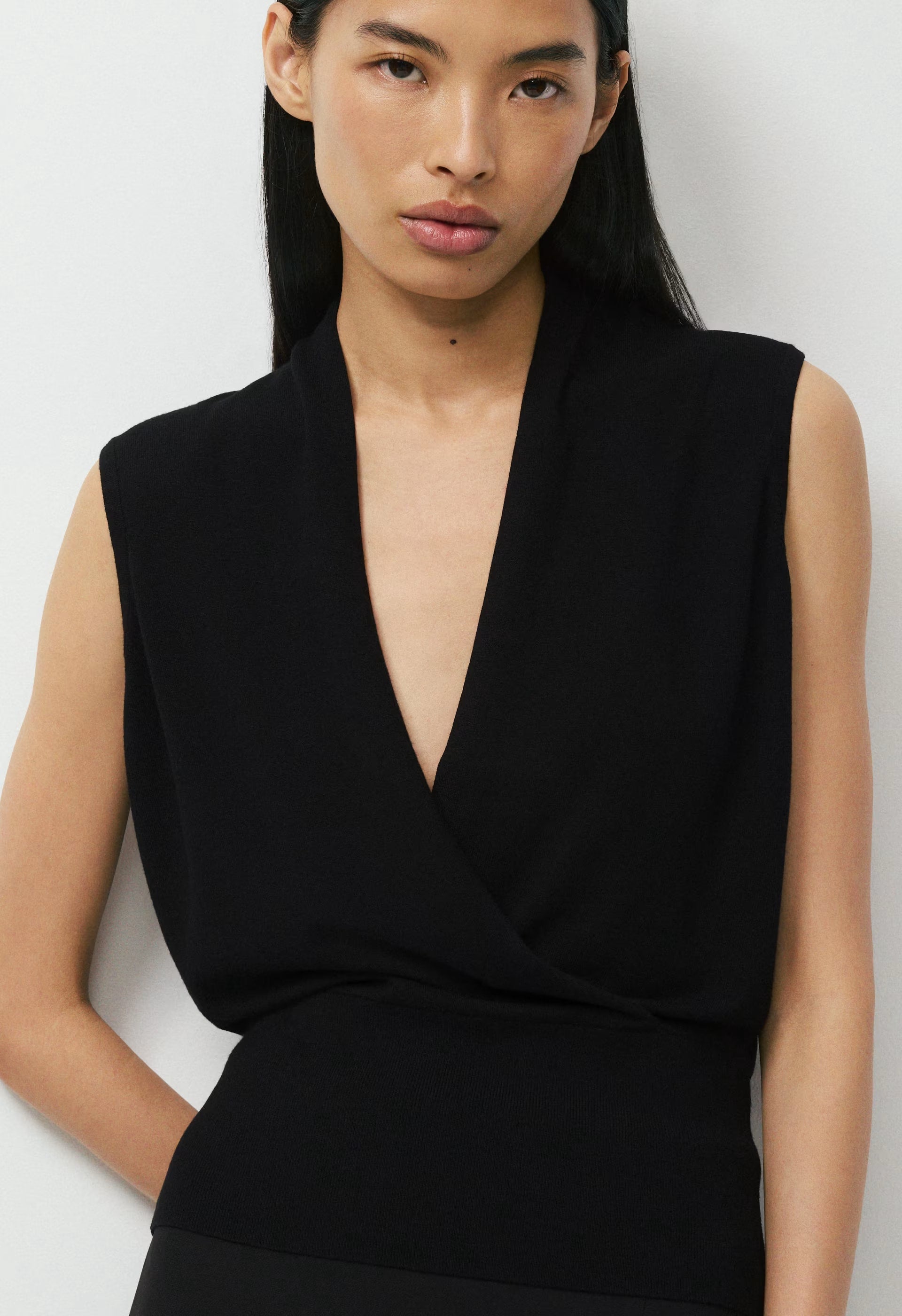 Vicinity Top - Wonder Yarn - BLACK