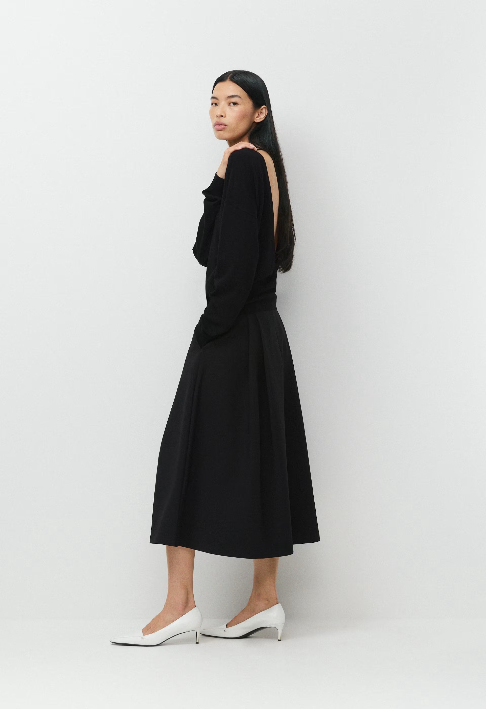 Schema Sweater - Wonder Yarn - BLACK