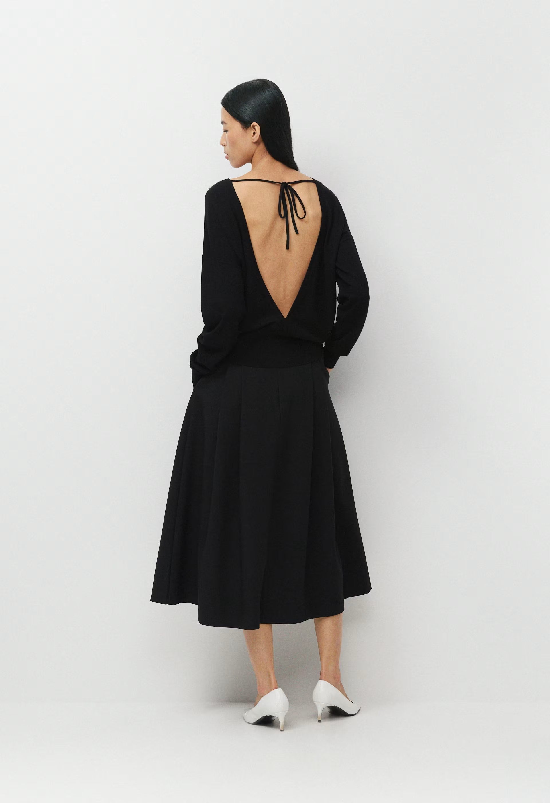Schema Sweater - Wonder Yarn - BLACK