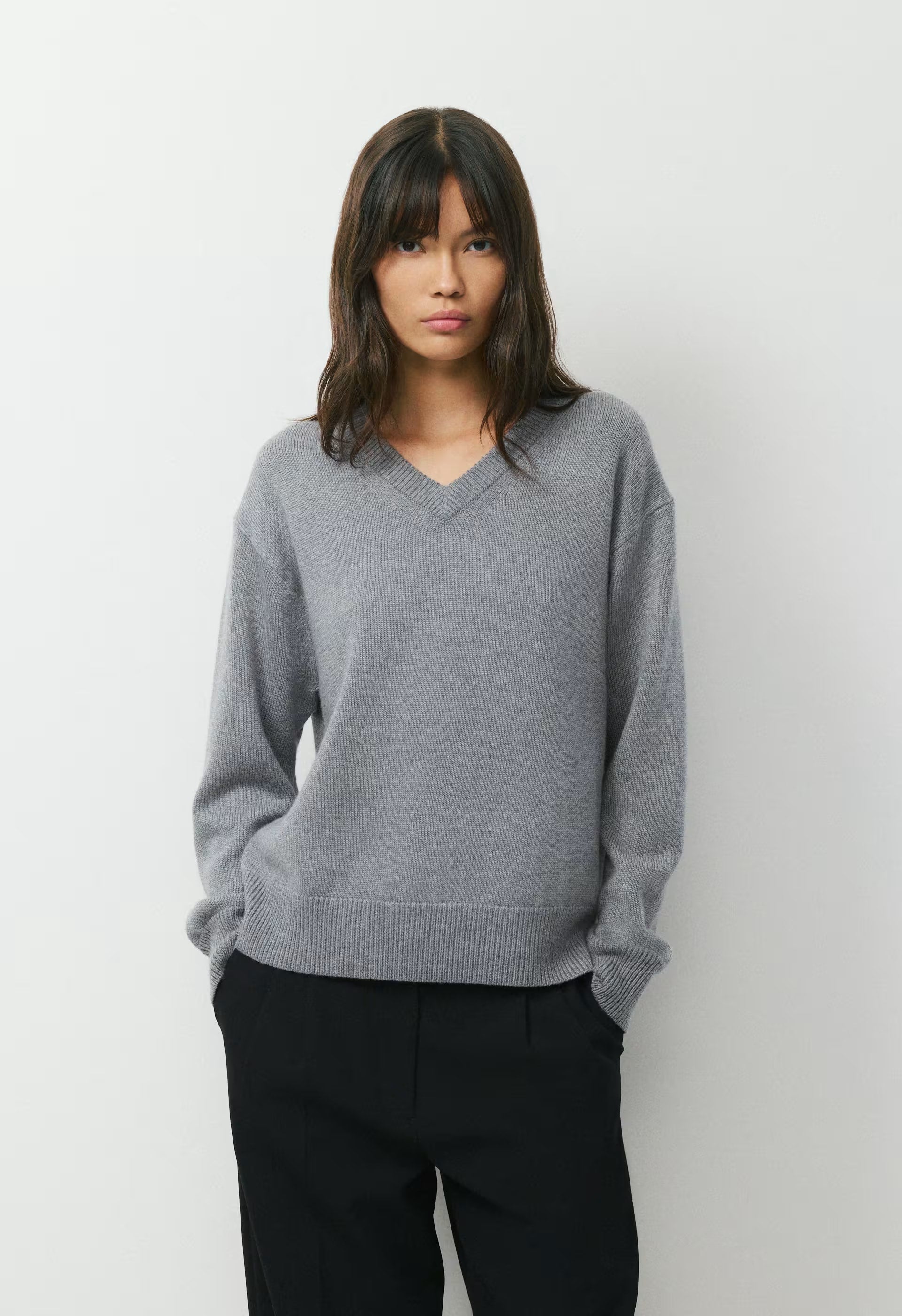 Essential Merino Wool Angle Sweater - HEATHER DARK GREY