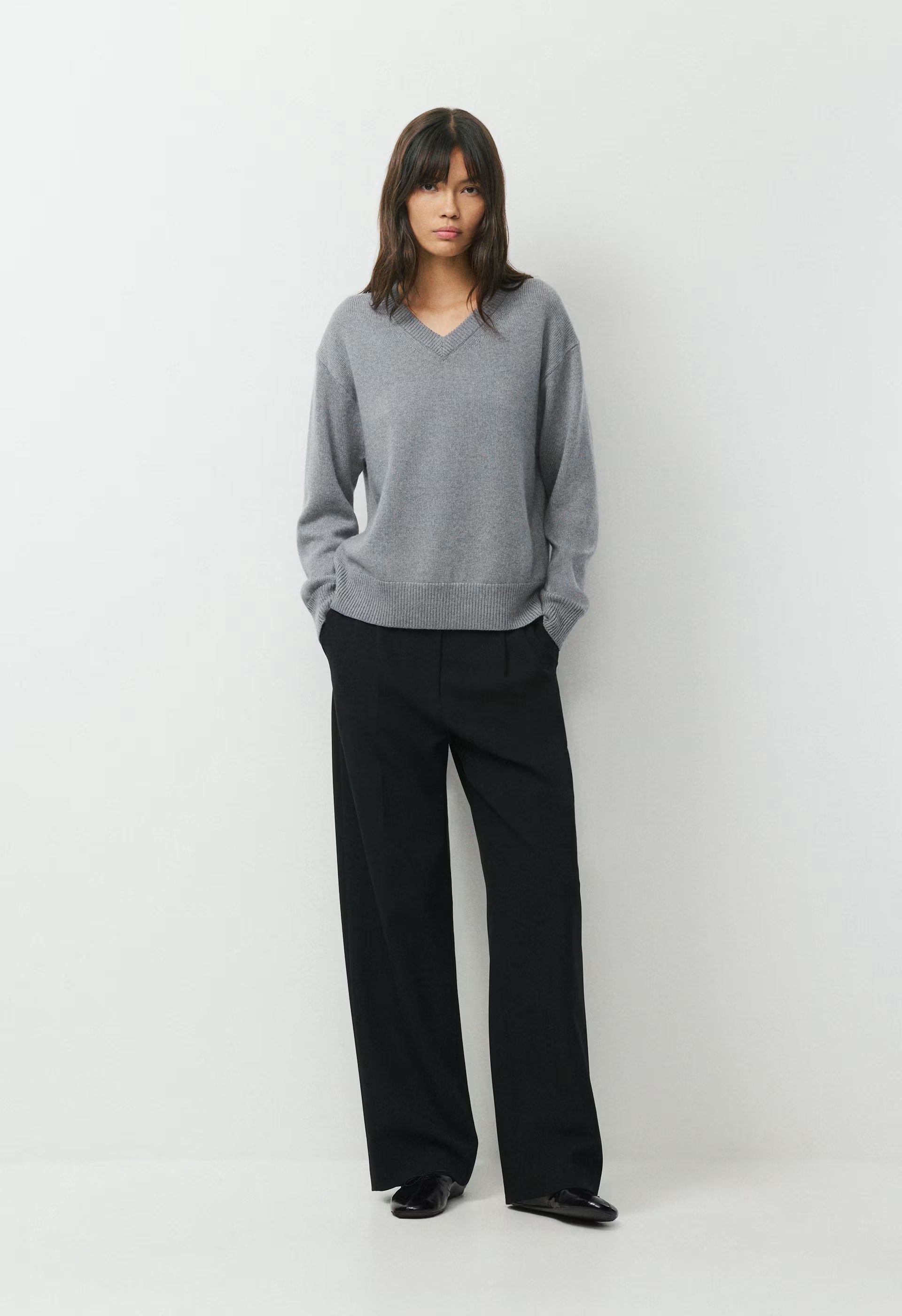 Essential Merino Wool Angle Sweater - HEATHER DARK GREY