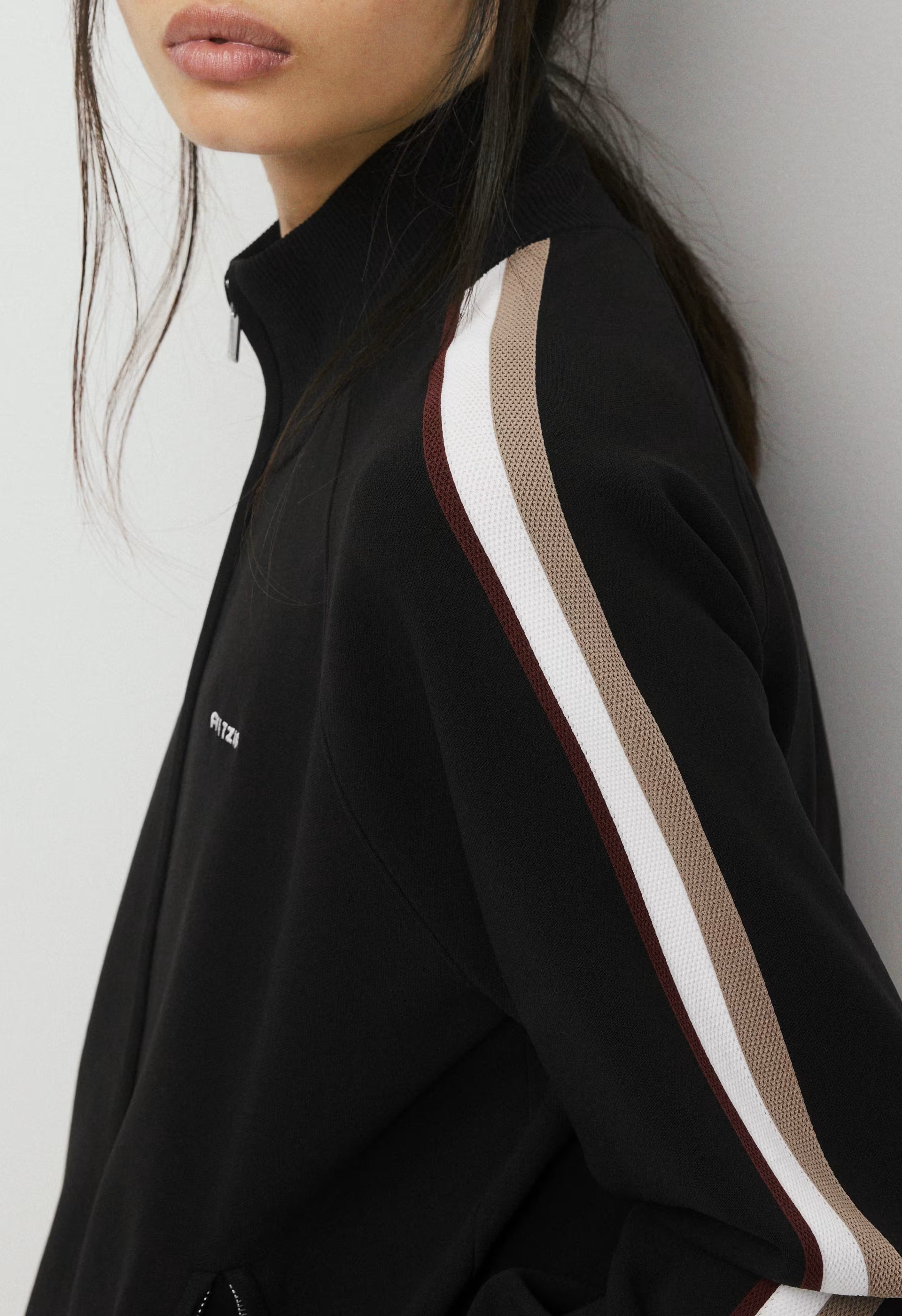 Offseason Zip-Up - BLACK/MULTI