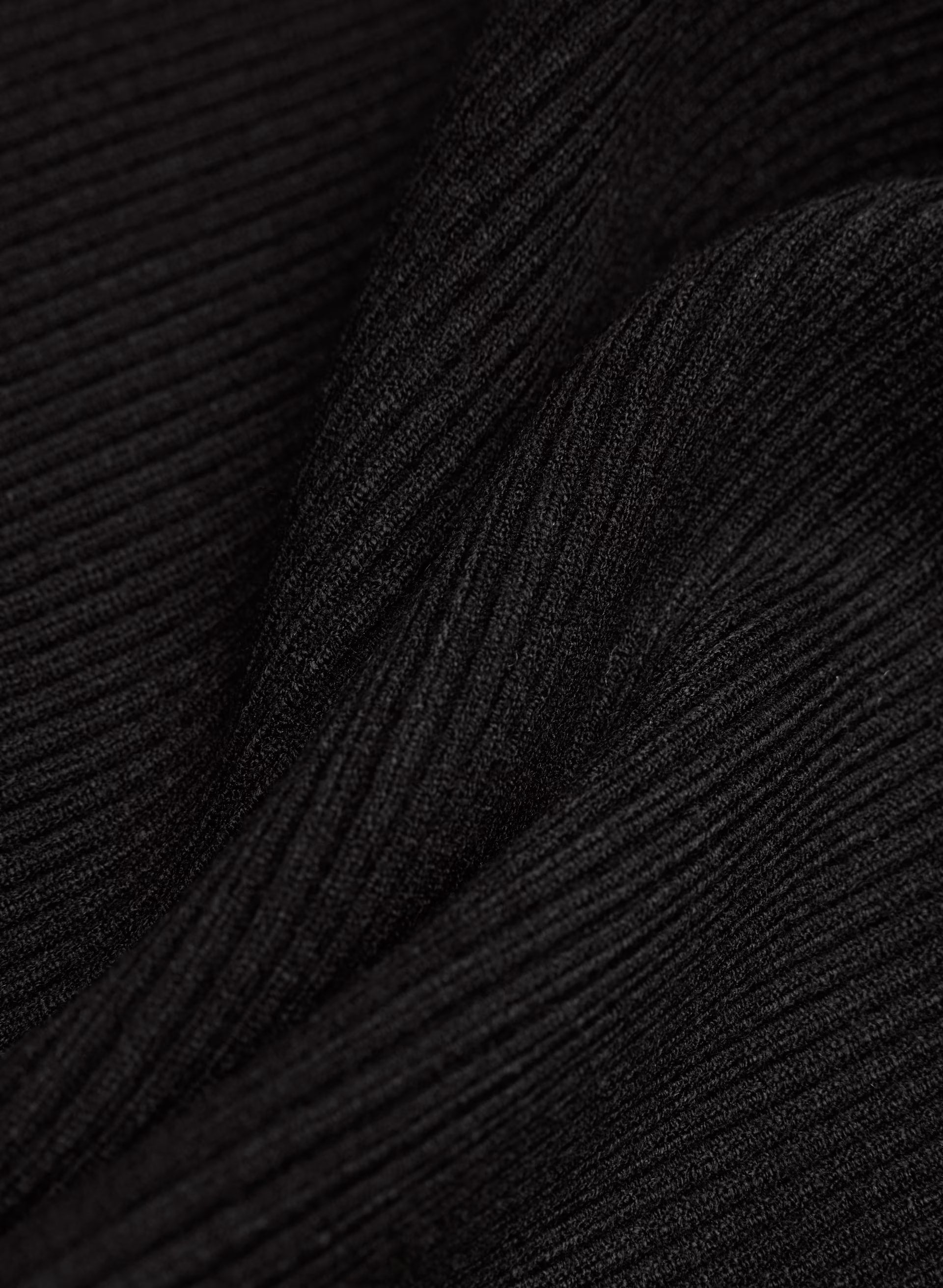 Kindred Top - Wonder Yarn - BLACK