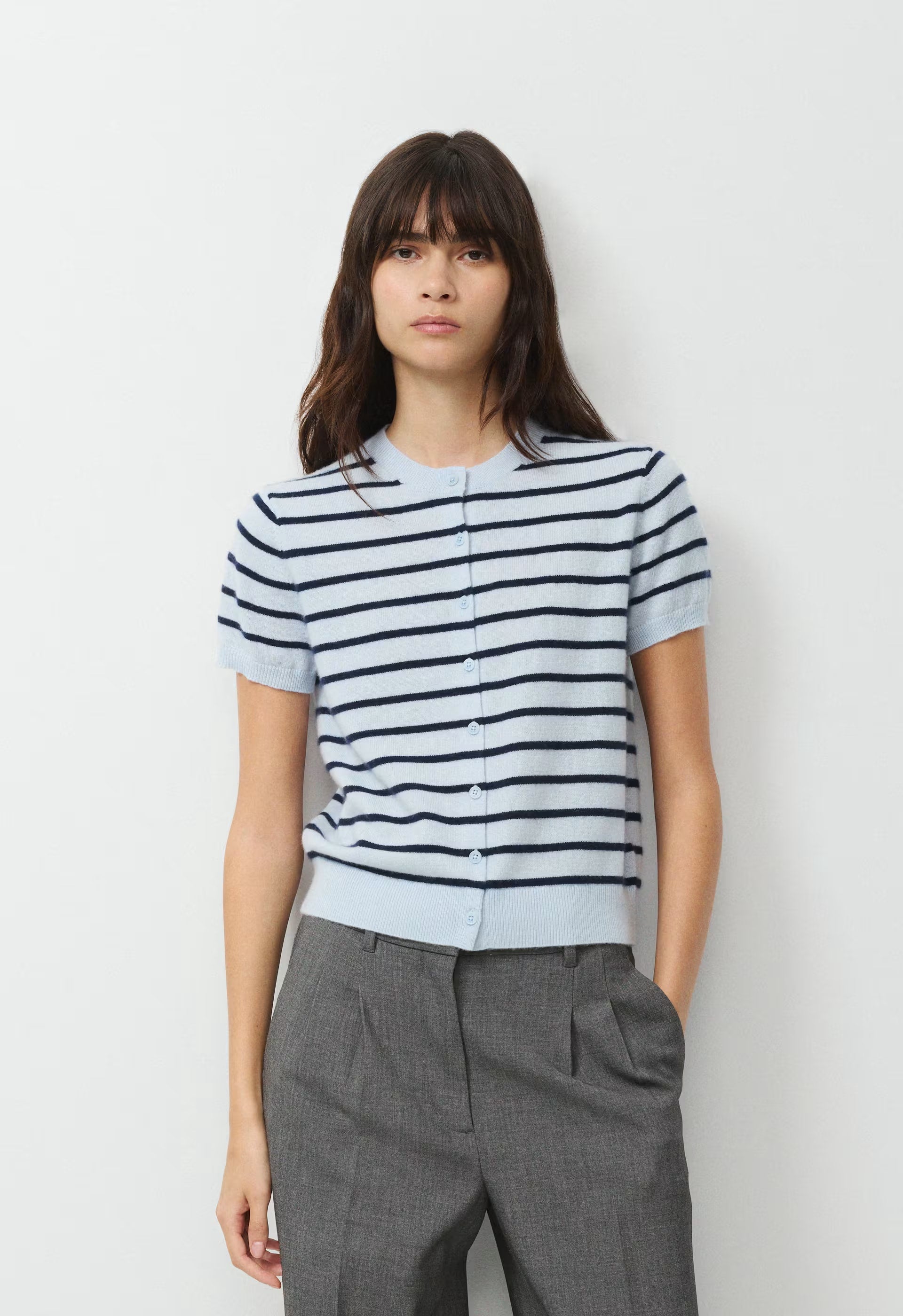 Bare Cashmere Noteworthy Shortsleeve Cardigan - PLNAR/ADMRLNV