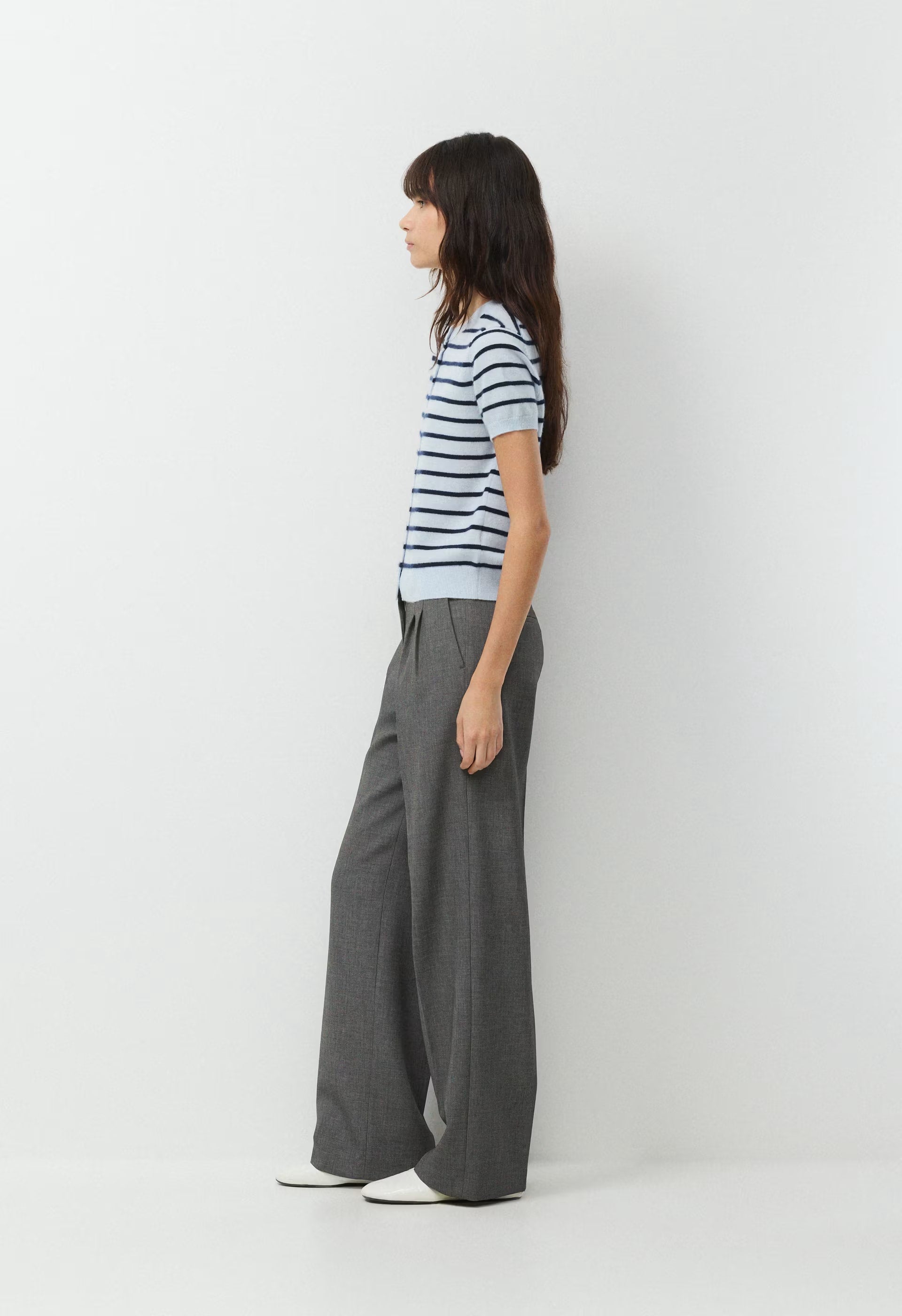 Bare Cashmere Noteworthy Shortsleeve Cardigan - PLNAR/ADMRLNV