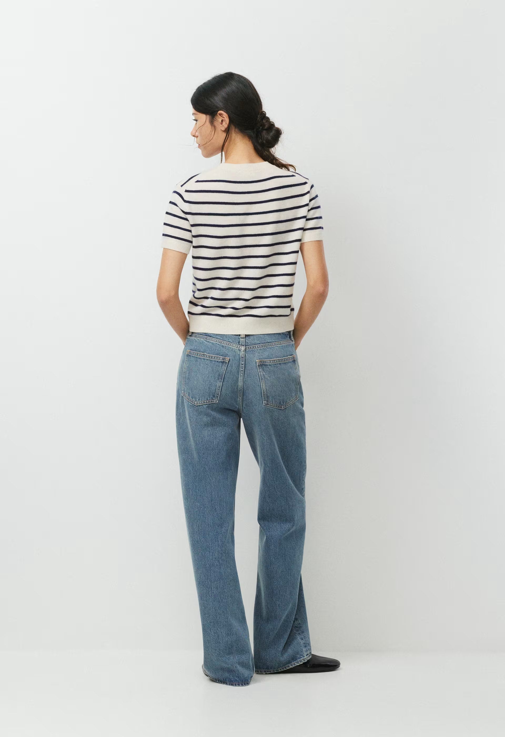 Bare Cashmere Bloor Shortsleeve Sweater - LGHT BRCH/ADML NVY