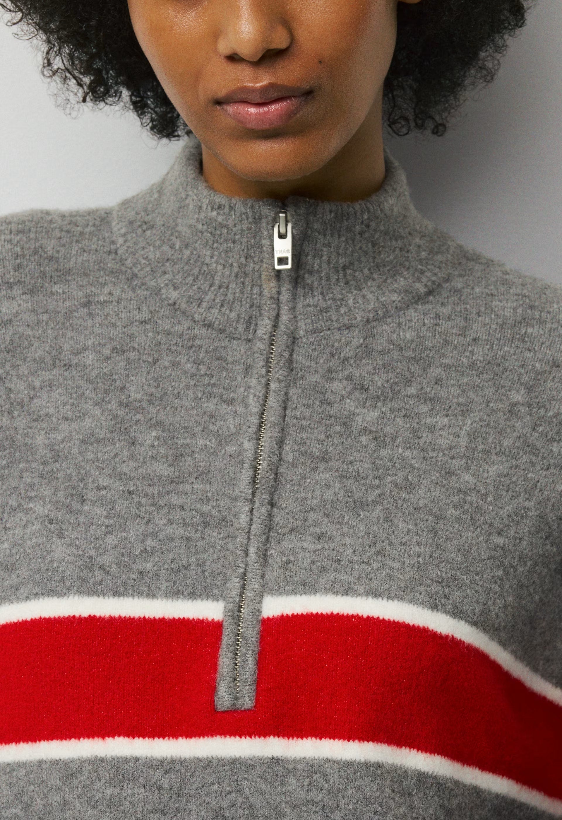 Axle Sweater - HTHR DRK GREY/FLNG RED