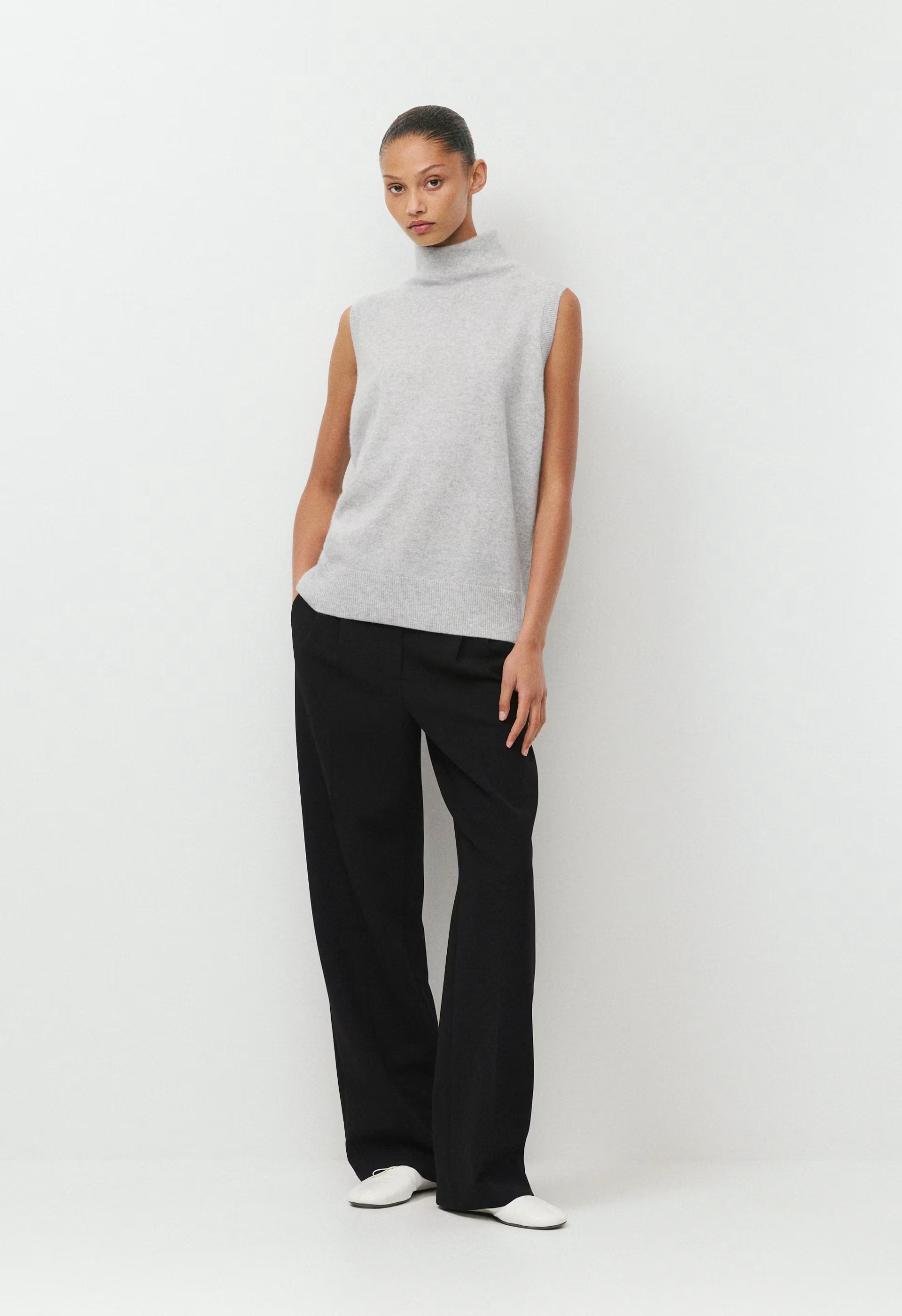 Bare Cashmere Opus Mockneck - CACAO NIB BROWN
