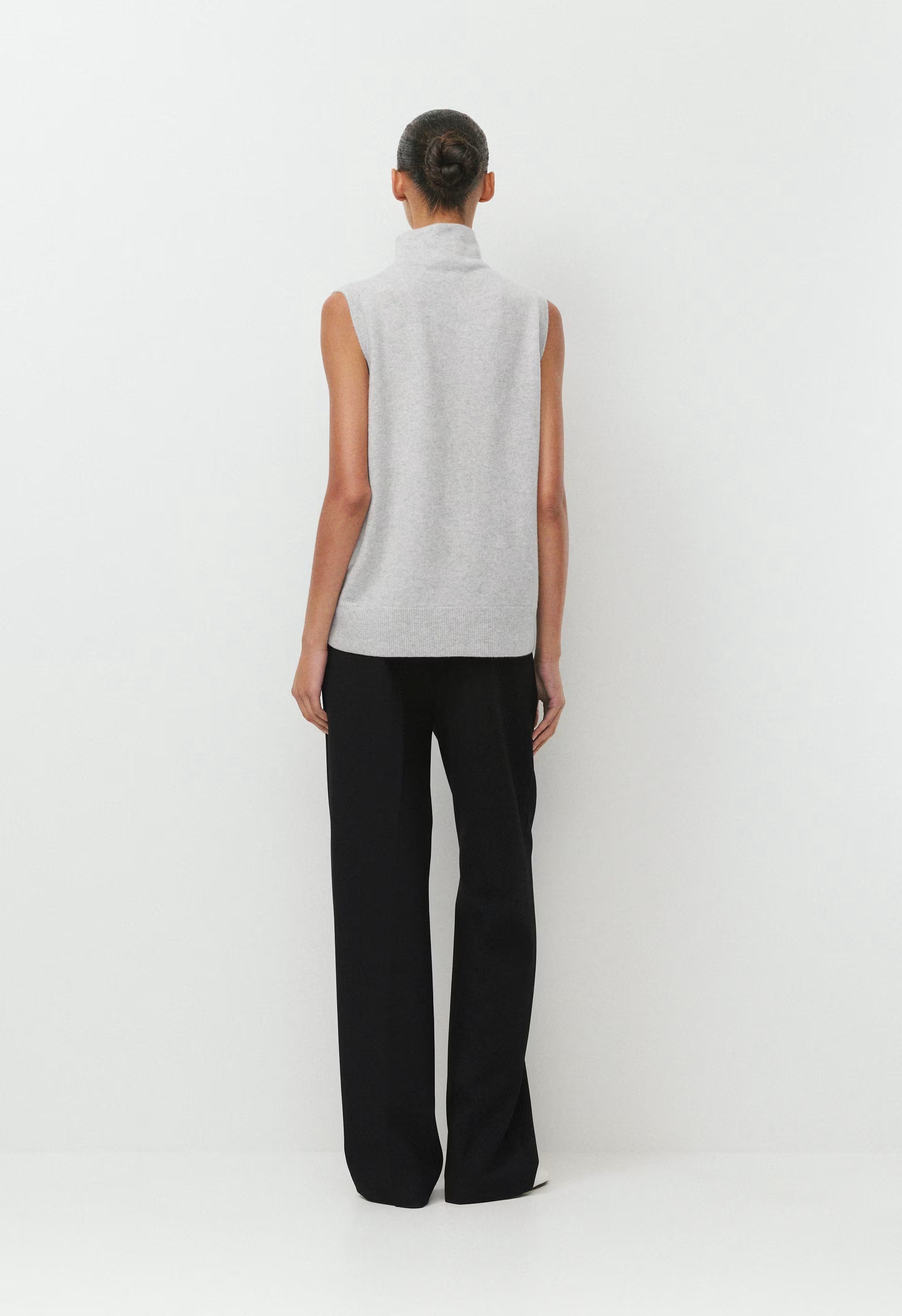 Bare Cashmere Opus Mockneck - CACAO NIB BROWN