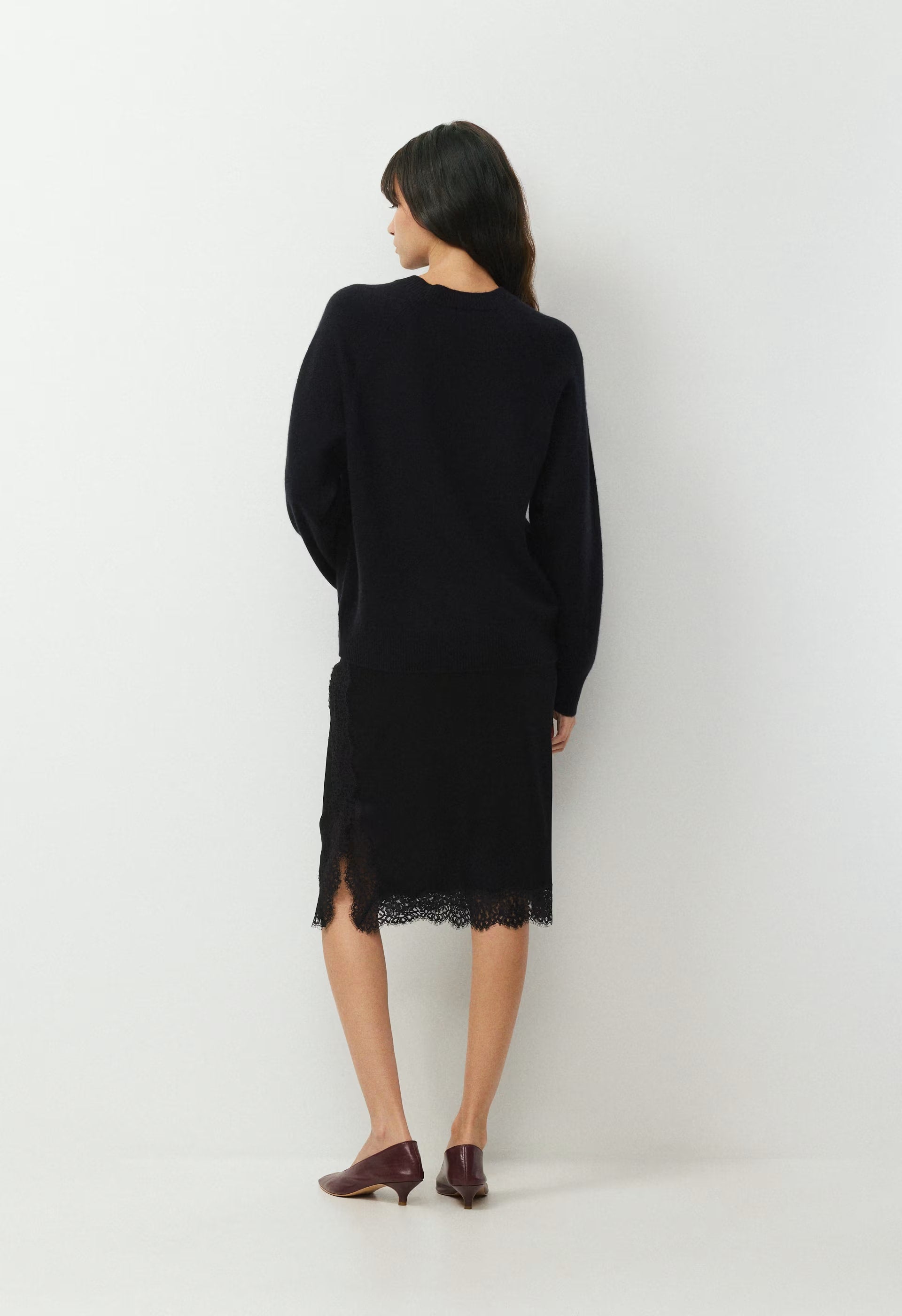 Essential Wool Cashmere Isabelle Sweater - BLACK