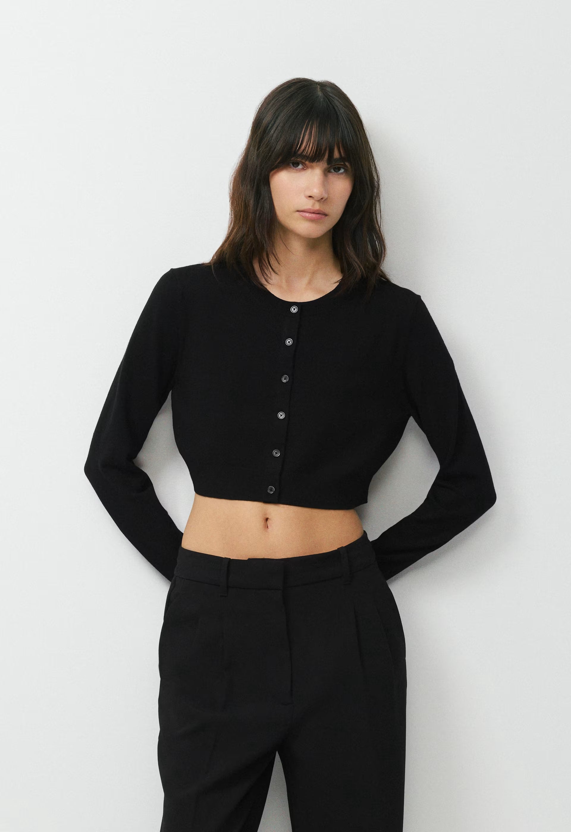 Biscuit Cardigan - Wonder Yarn - BLACK