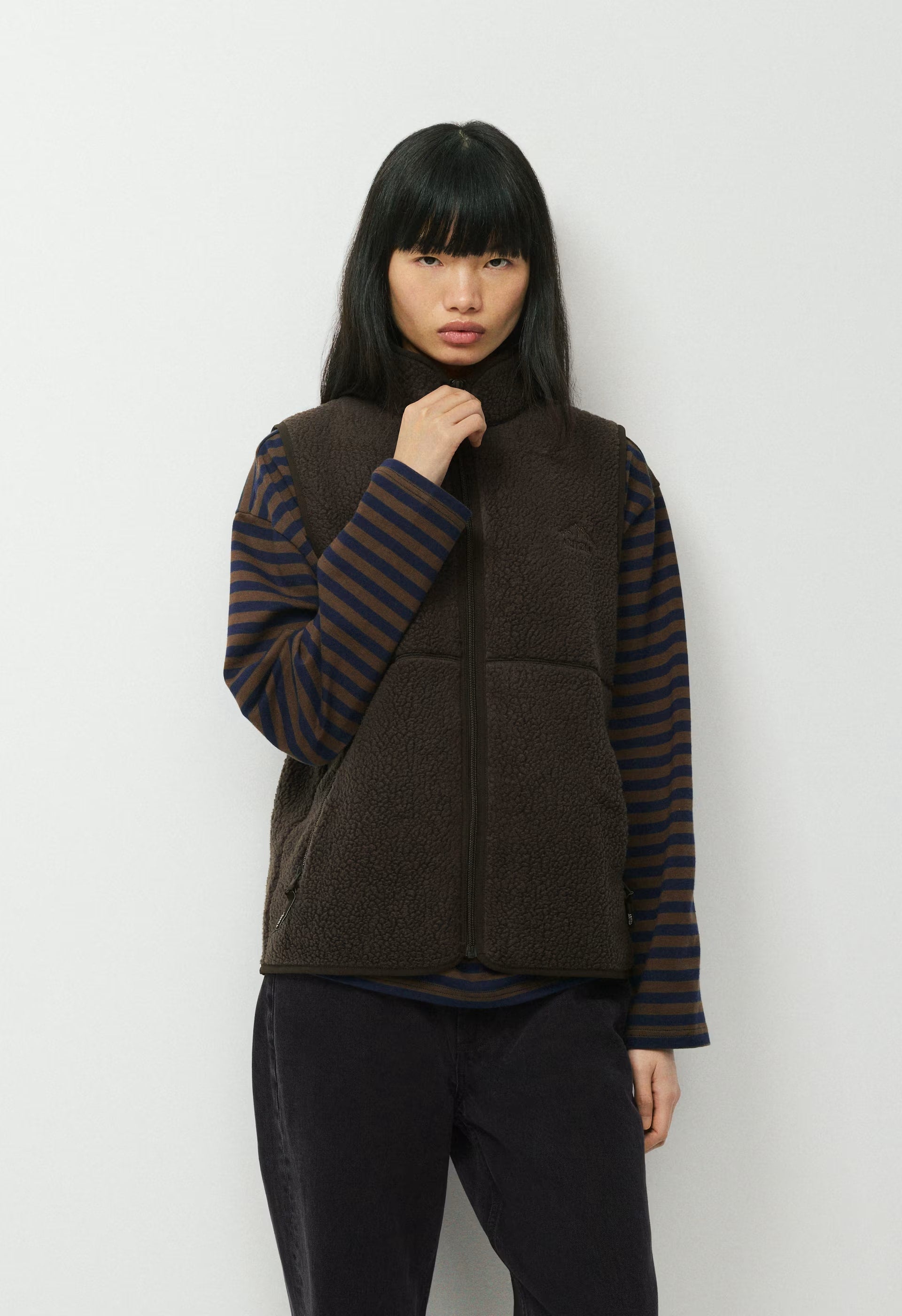 Polartec® Thermal Pro™ Ridgeline Hip Vest - CACAO NIB BROWN