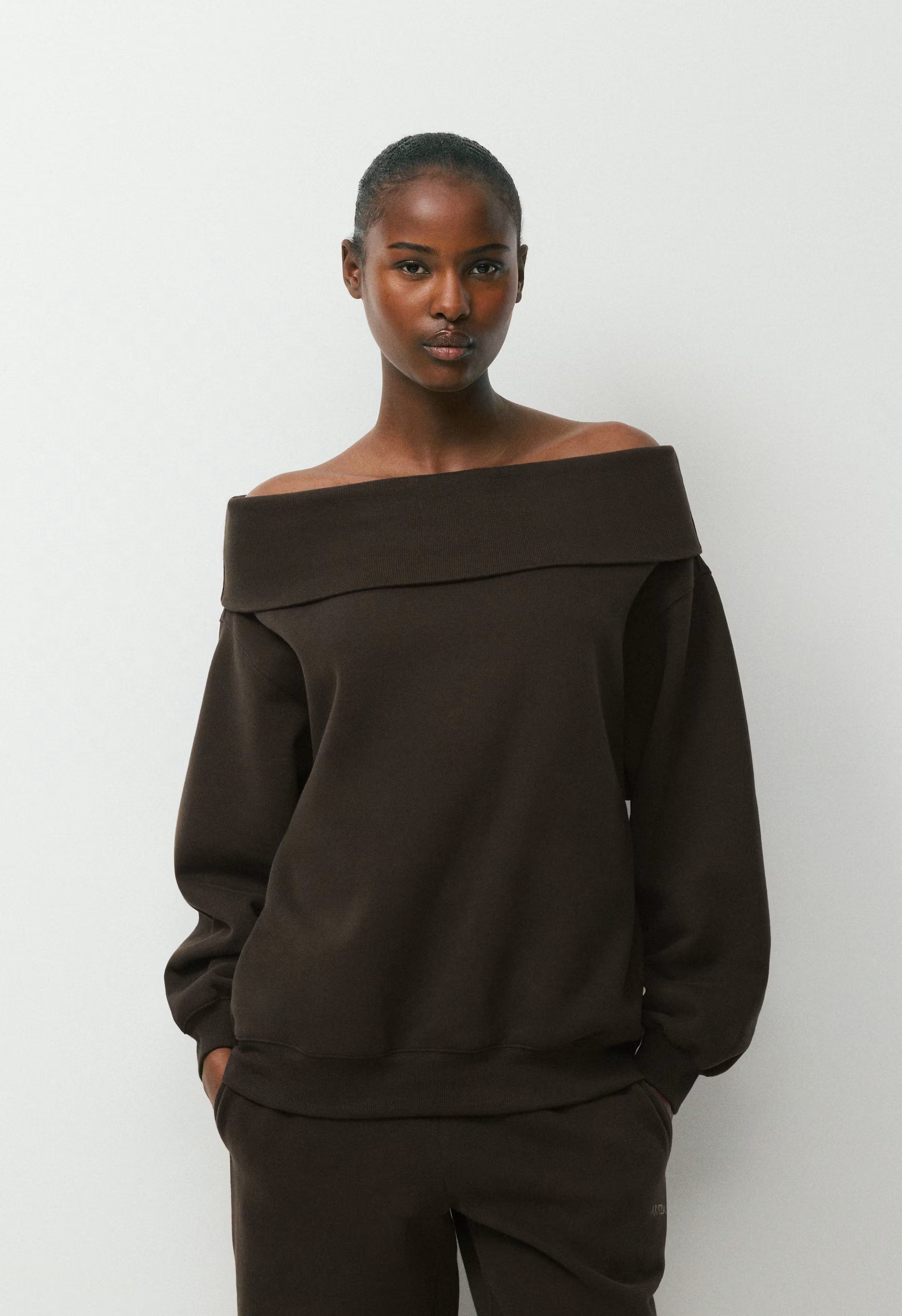 Cozy Sweatfleece Mega Off-Shoulder Sweatshirt - CACAO NIB BROWN