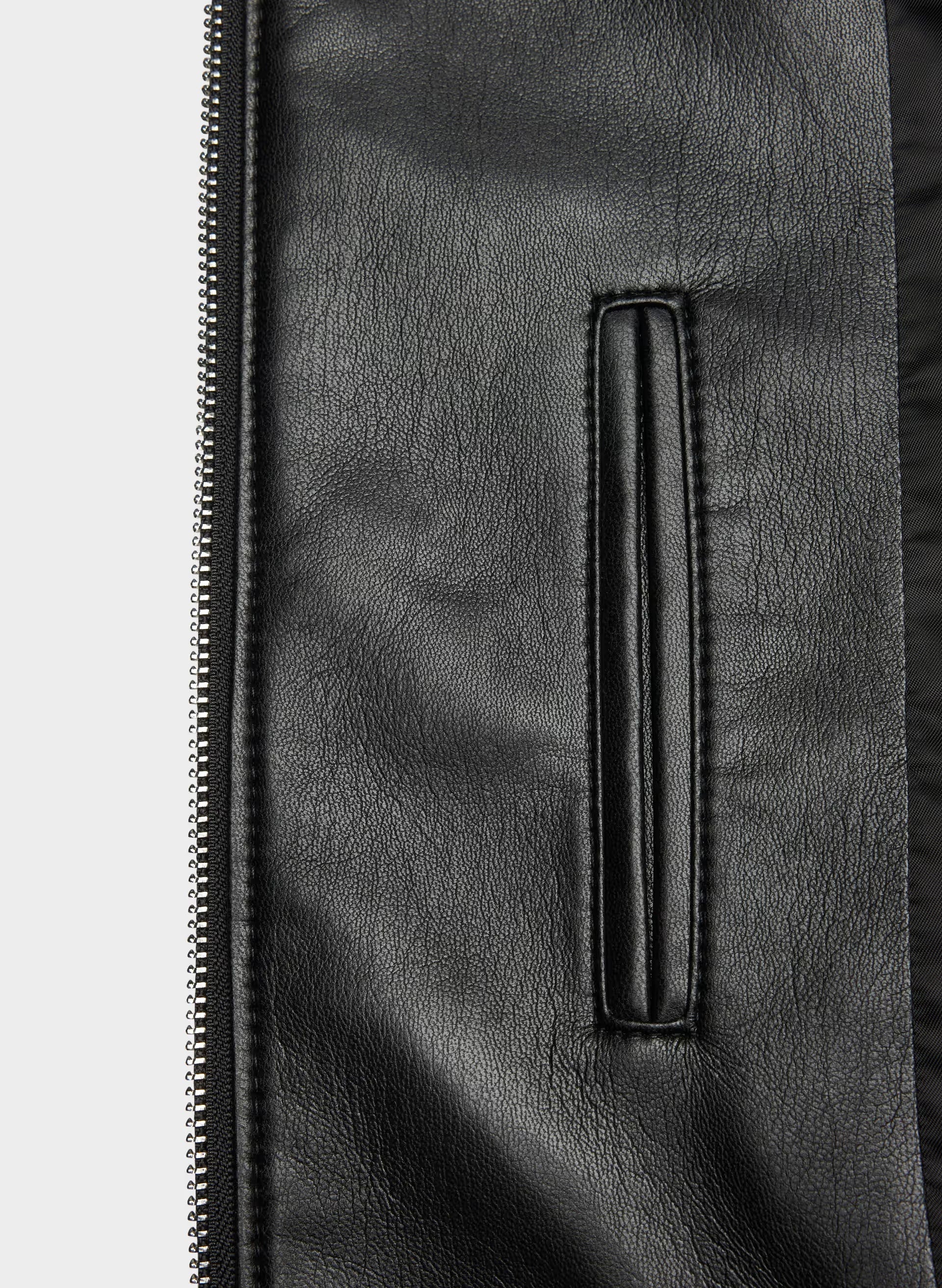 Synergy Bomber - UnReal Leather - BLACK