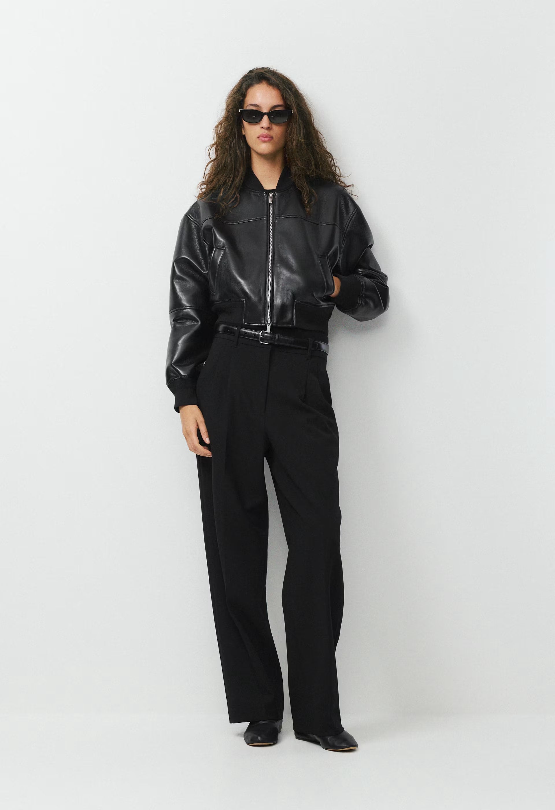 Synergy Bomber - UnReal Leather - BLACK