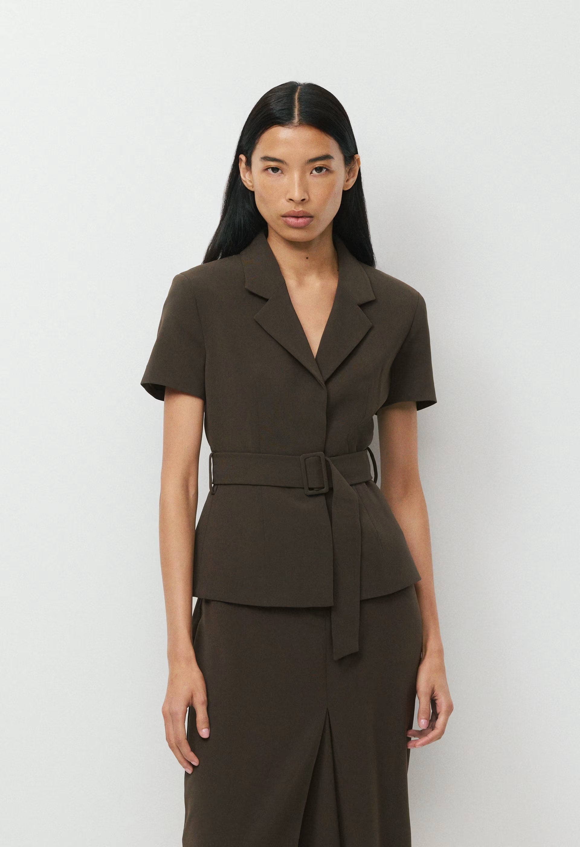 Brynn Shortsleeve Blazer - Sway Crepe - DARK COFFEE