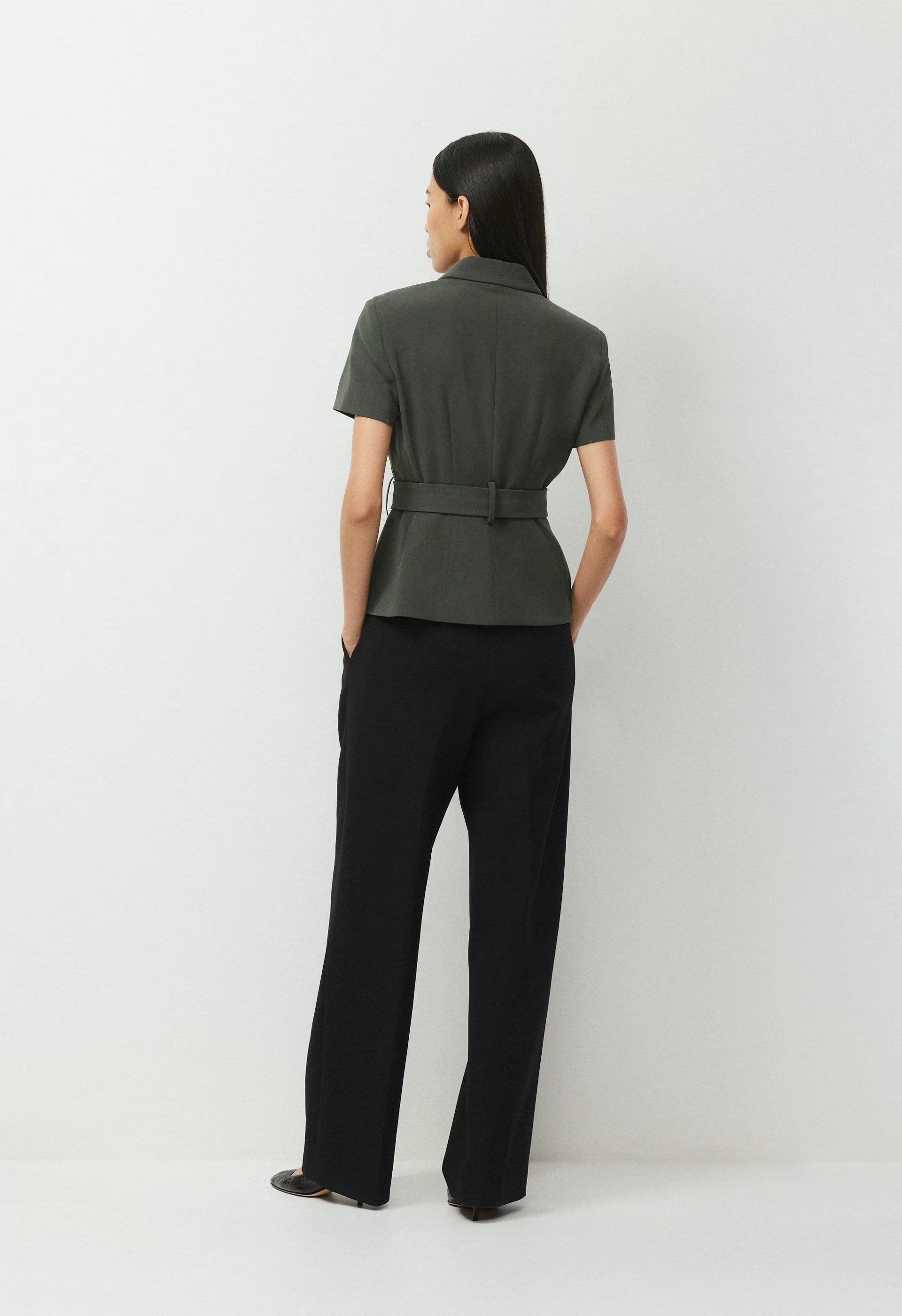 Brynn Shortsleeve Blazer - Sway Crepe - FLINT GREEN