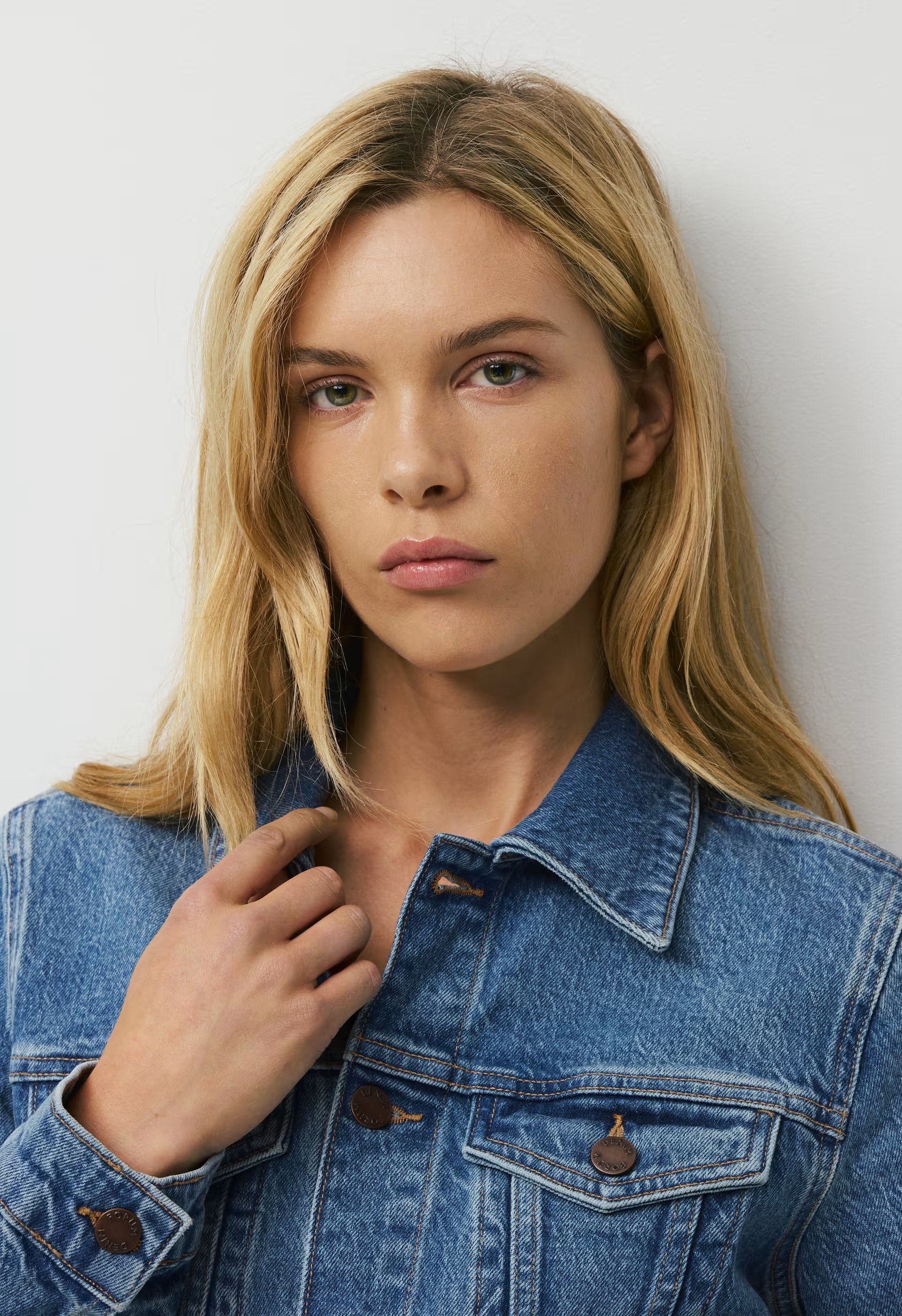 Denim Forum Toni Shrunken Denim Jacket - VINTAGE MEDIUM BLUE
