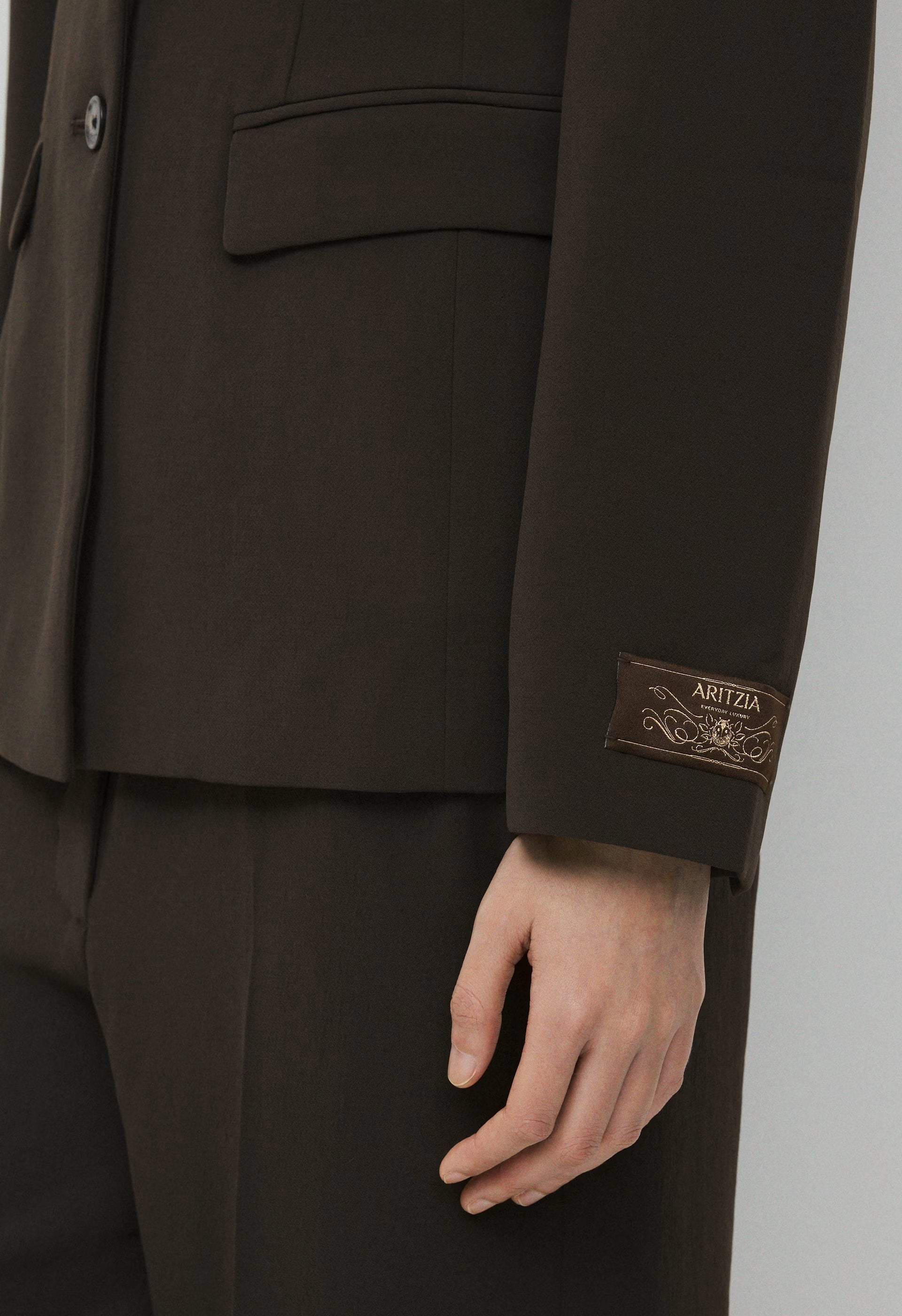 Standout Blazer - Crepette™ - CACAO NIB BROWN